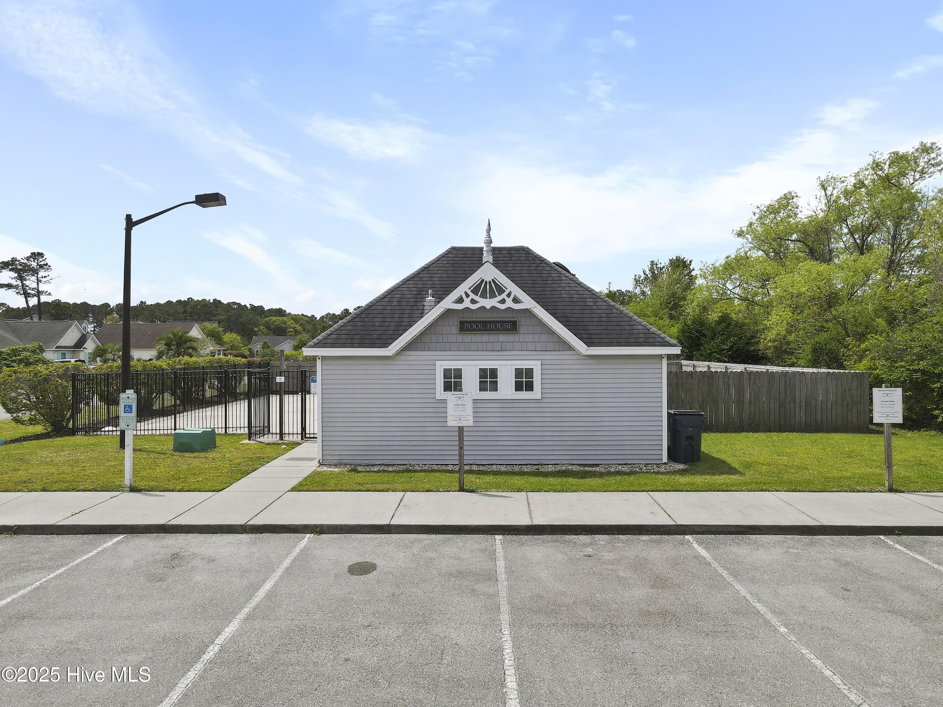 100548000 | Photo 53