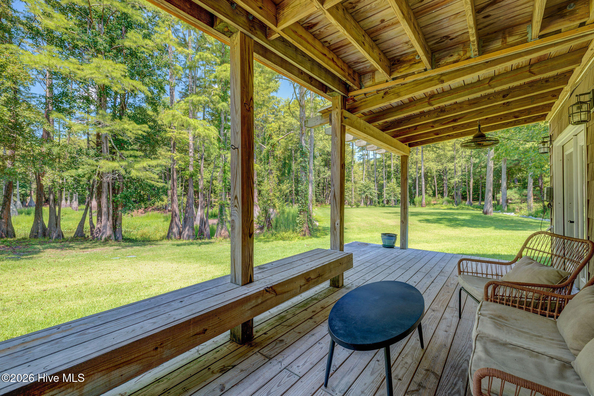 100558109 | Photo 11