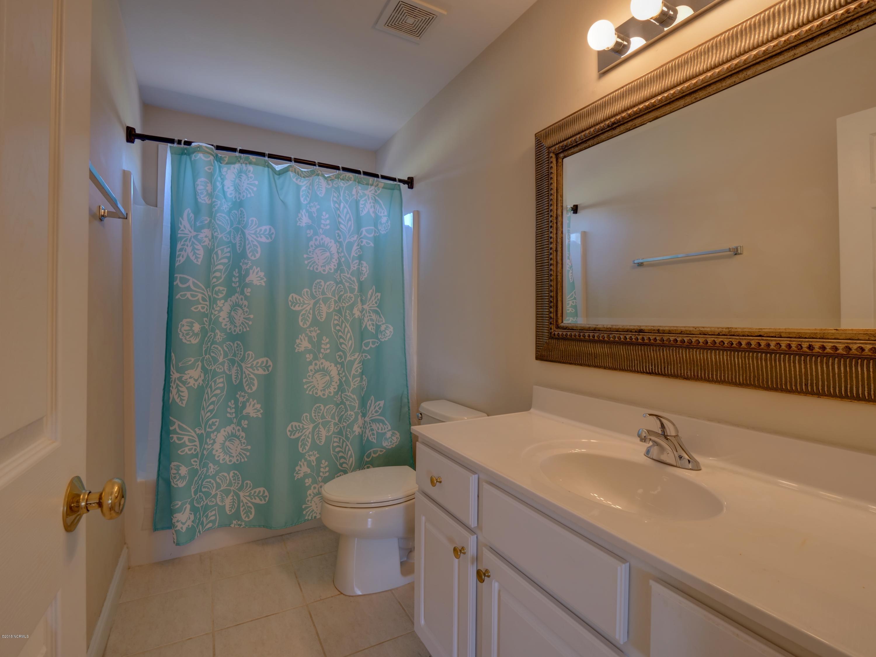 100541932 | Photo 24