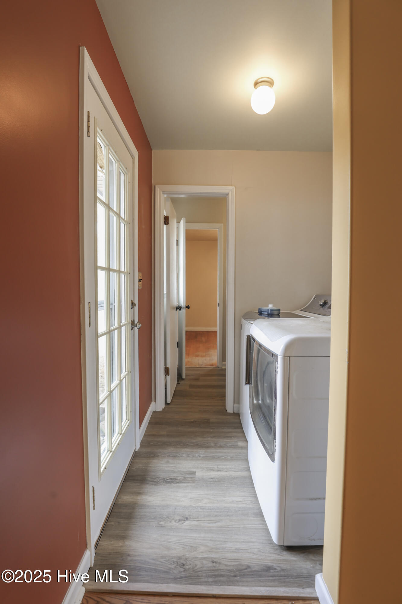 100553205 | Photo 32