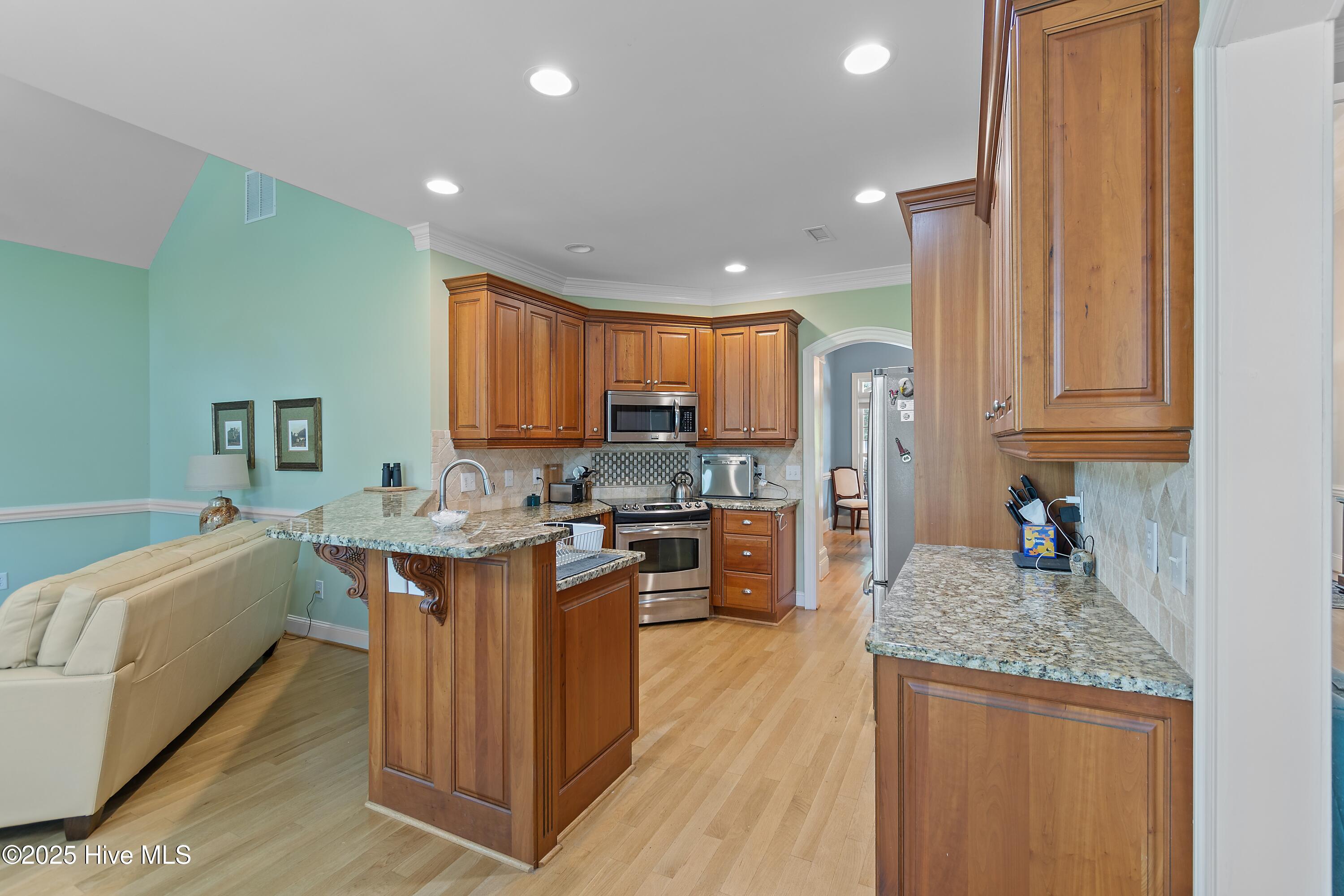 100528627 | Photo 13