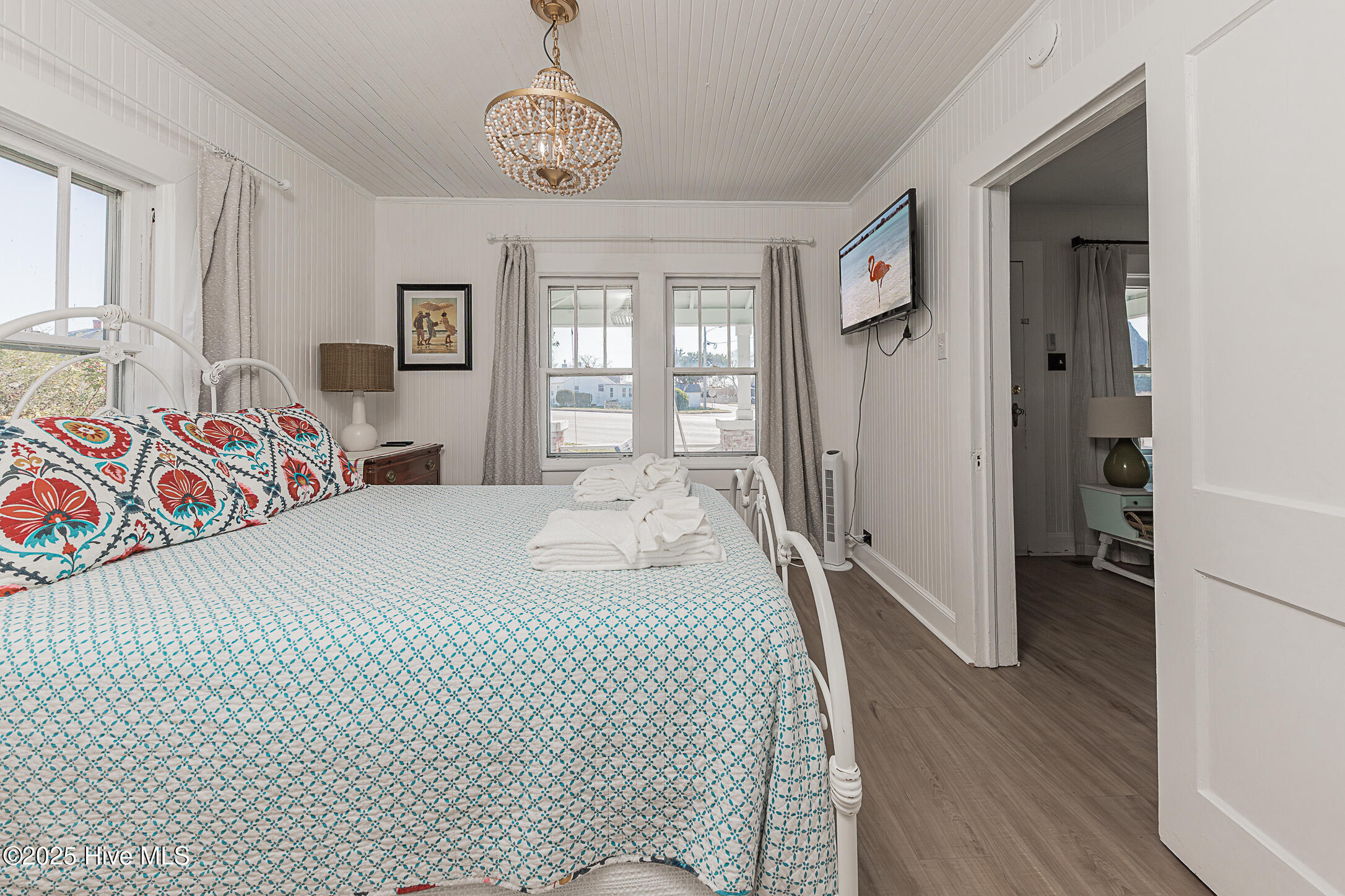 100544224 | Photo 28