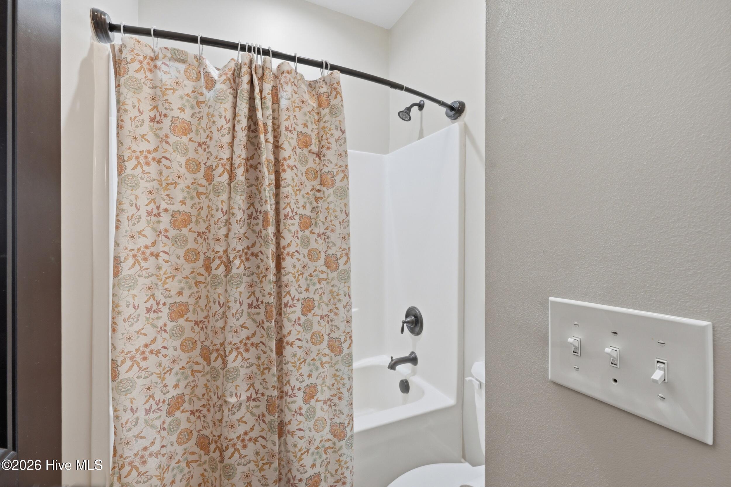 100551970 | Photo 47