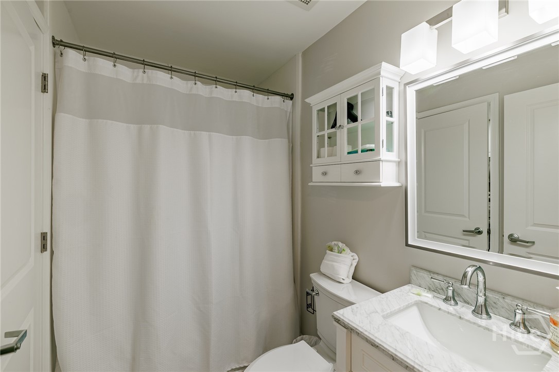 250 W Broad Street 521