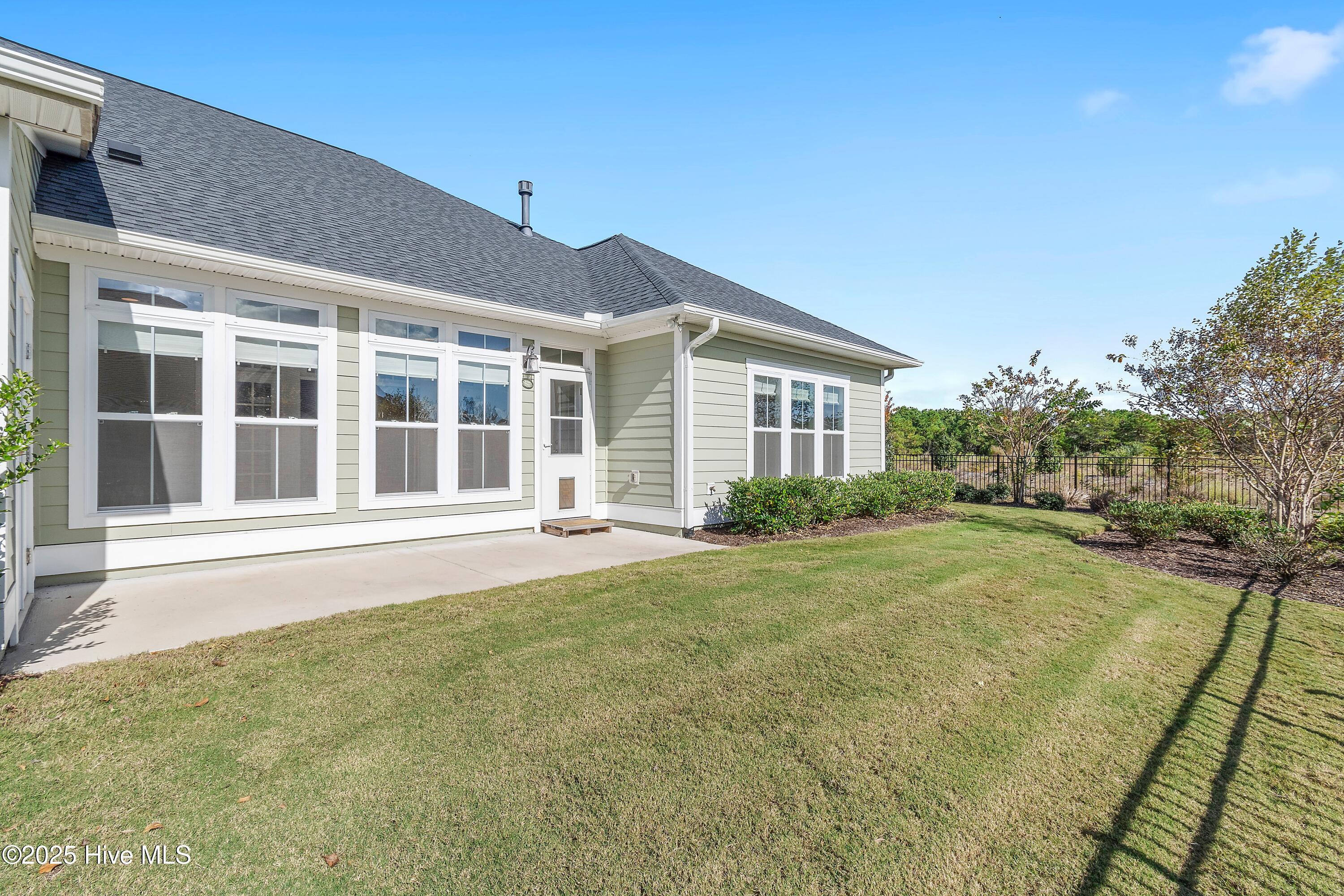 100539613 | Photo 35