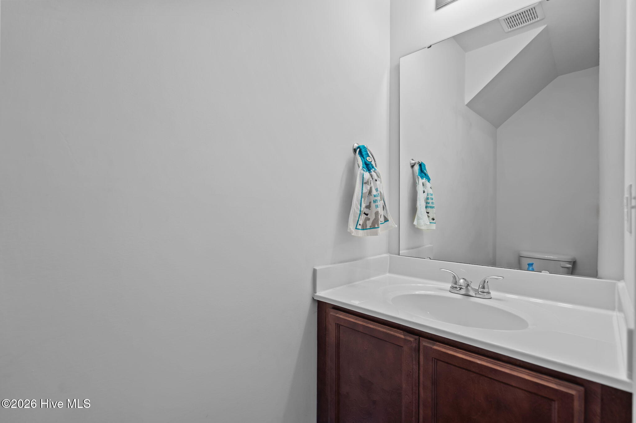 100548368 | Photo 25