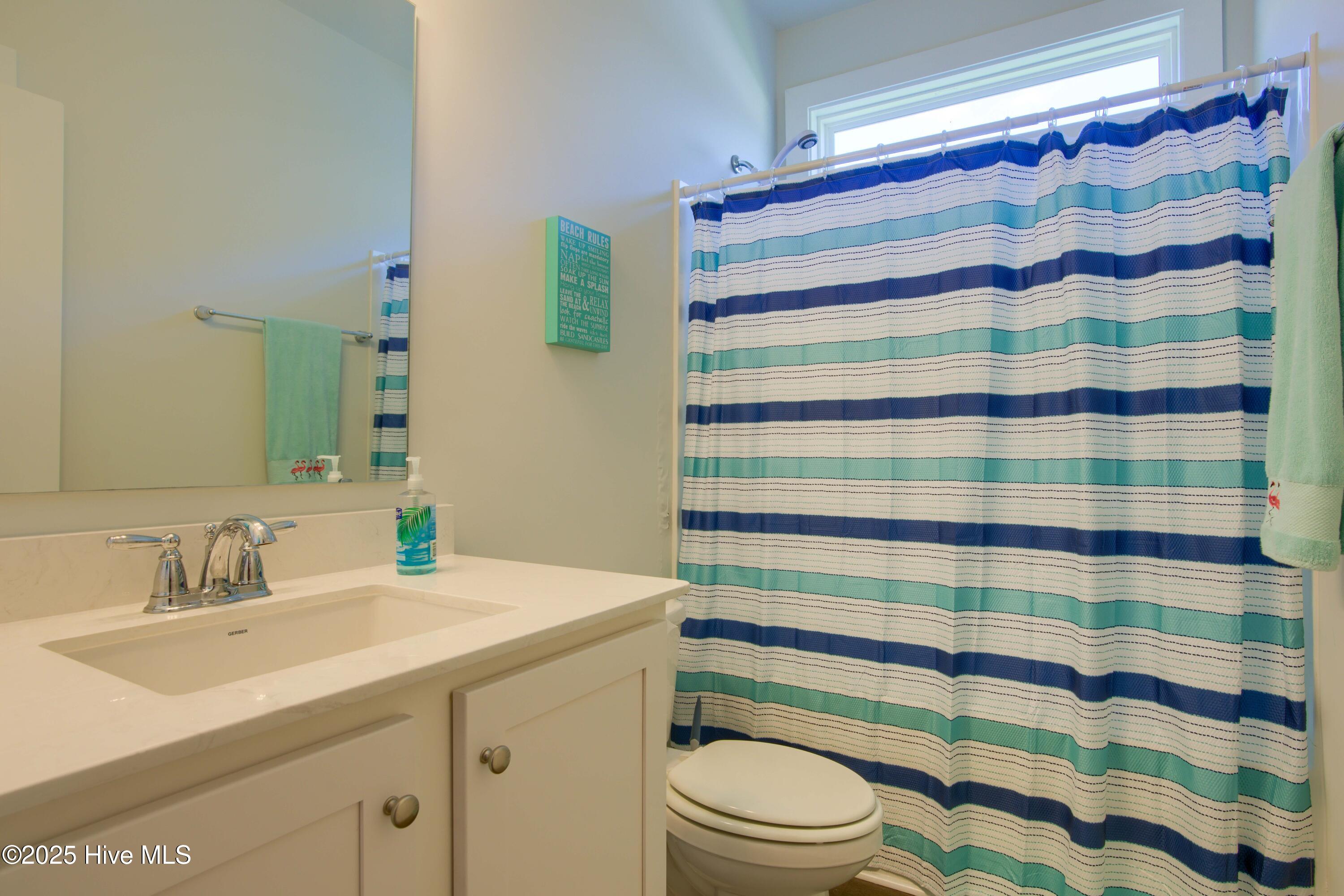 100564449 | Photo 10