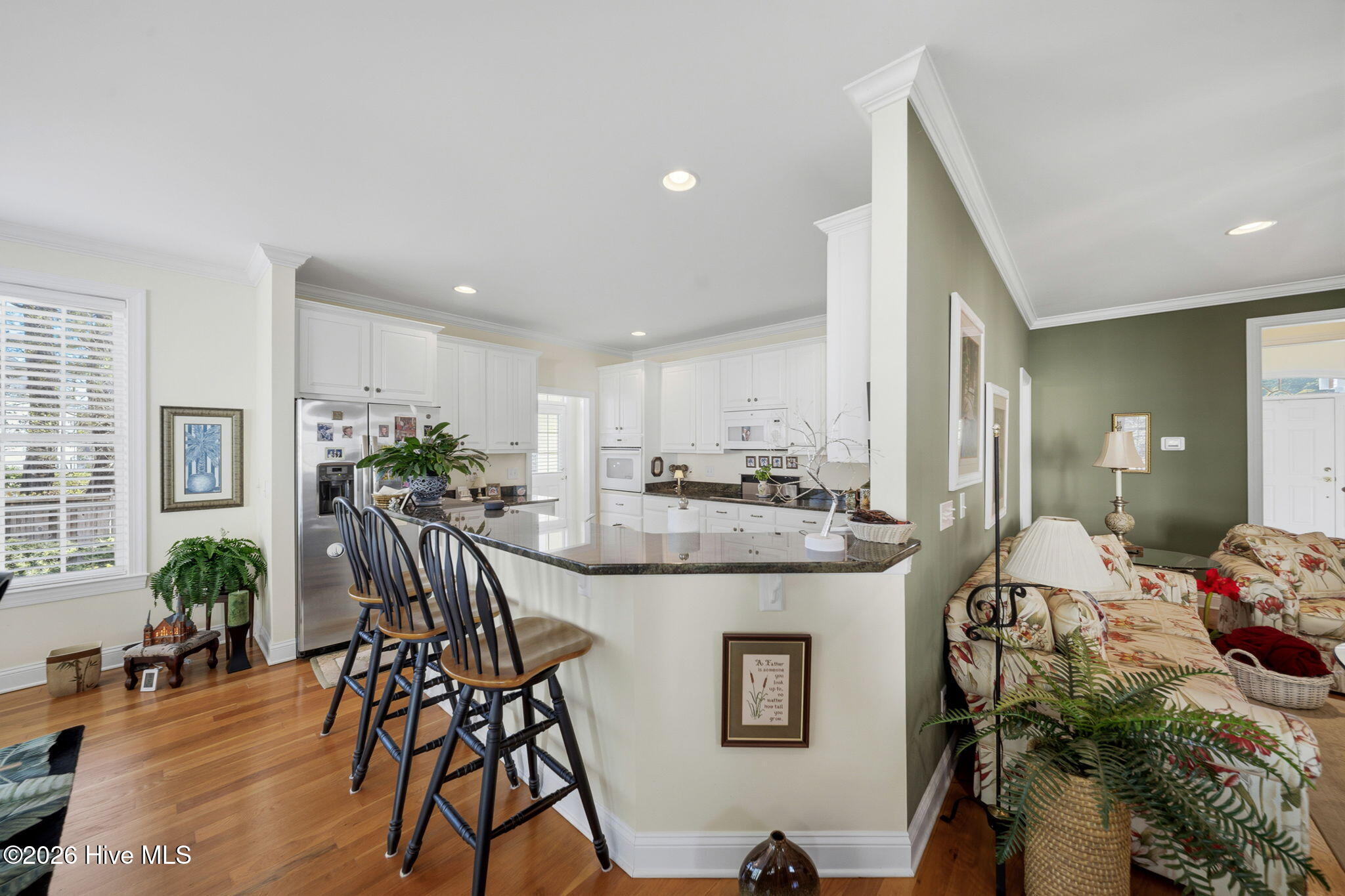 100570394 | Photo 22