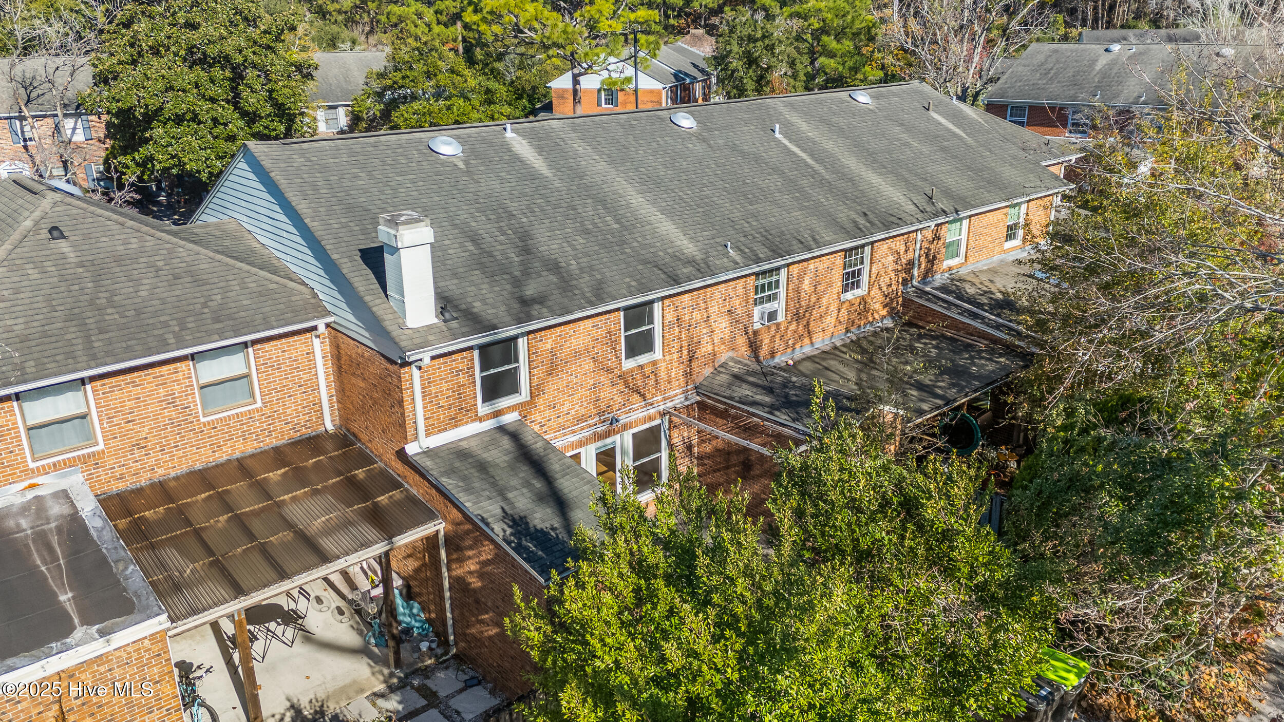 100545120 | Photo 22