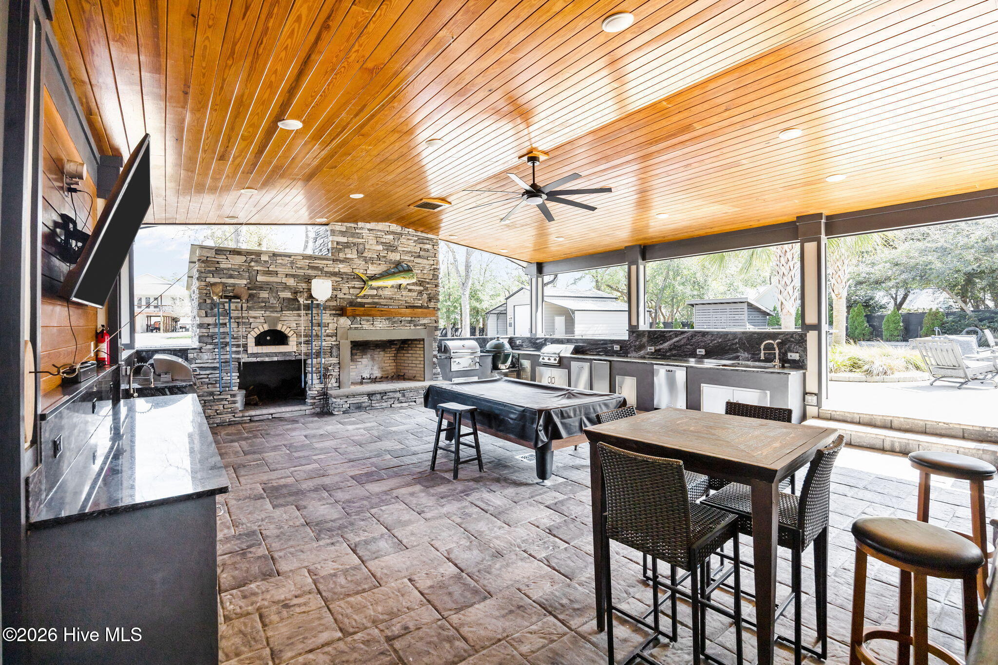 100560394 | Photo 51