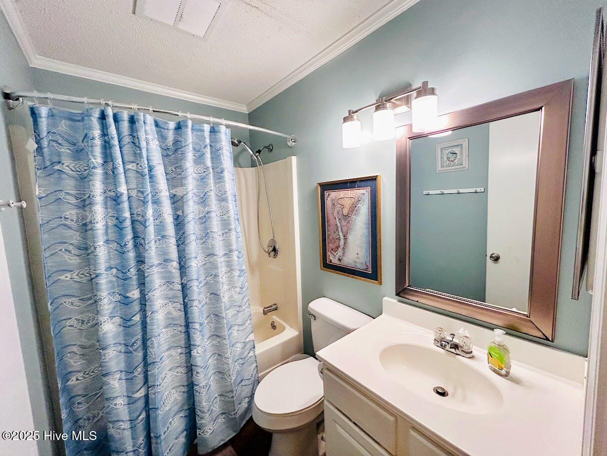 918 Carolina Beach Avenue N 2b, Carolina Beach, NC 28428 – photo 19: 918 CB Ave N 2B ba1