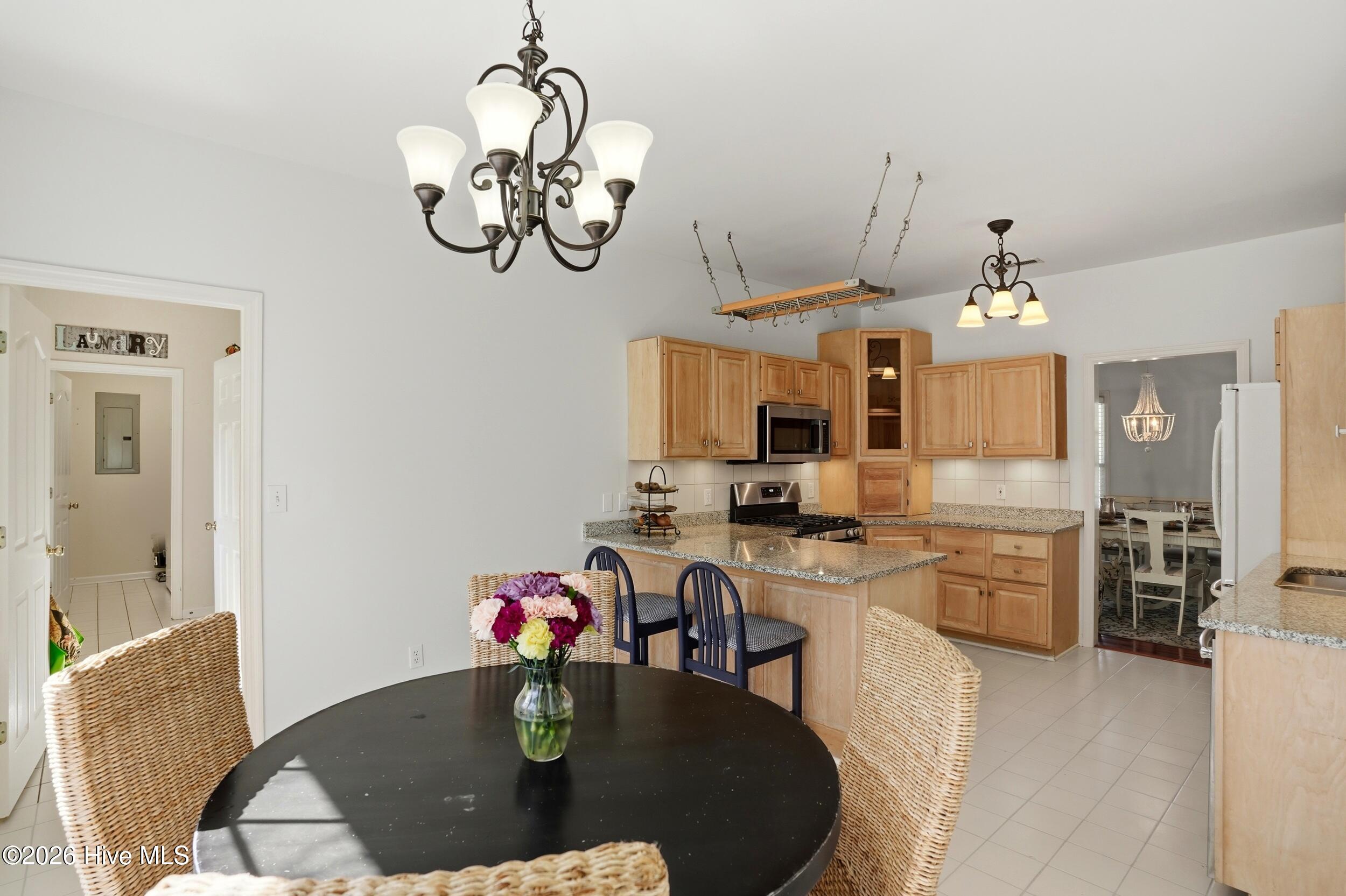 100556921 | Photo 19