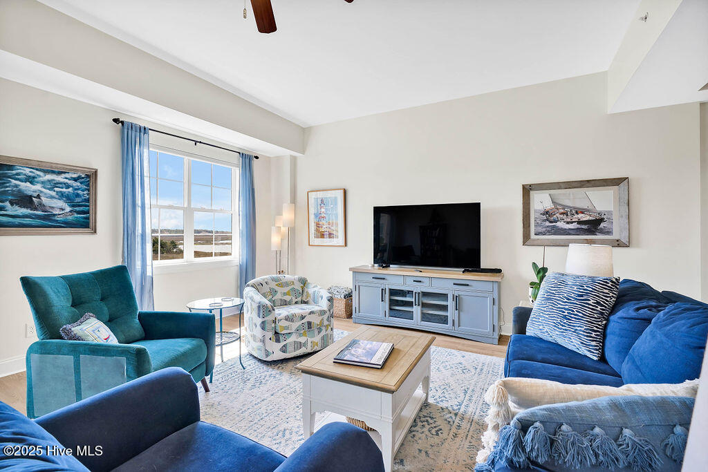 100497917 | Photo 15