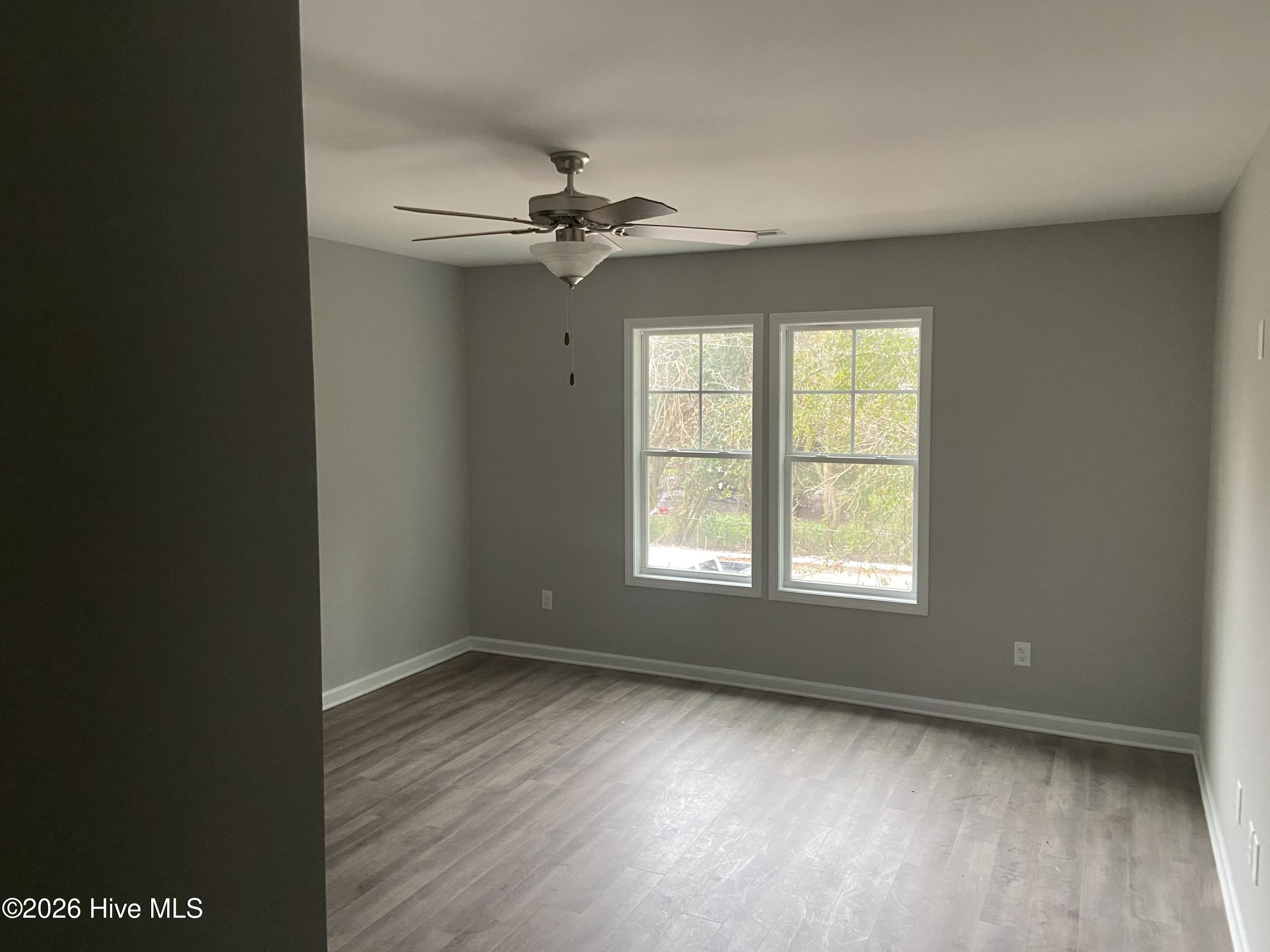 100561897 | Photo 24