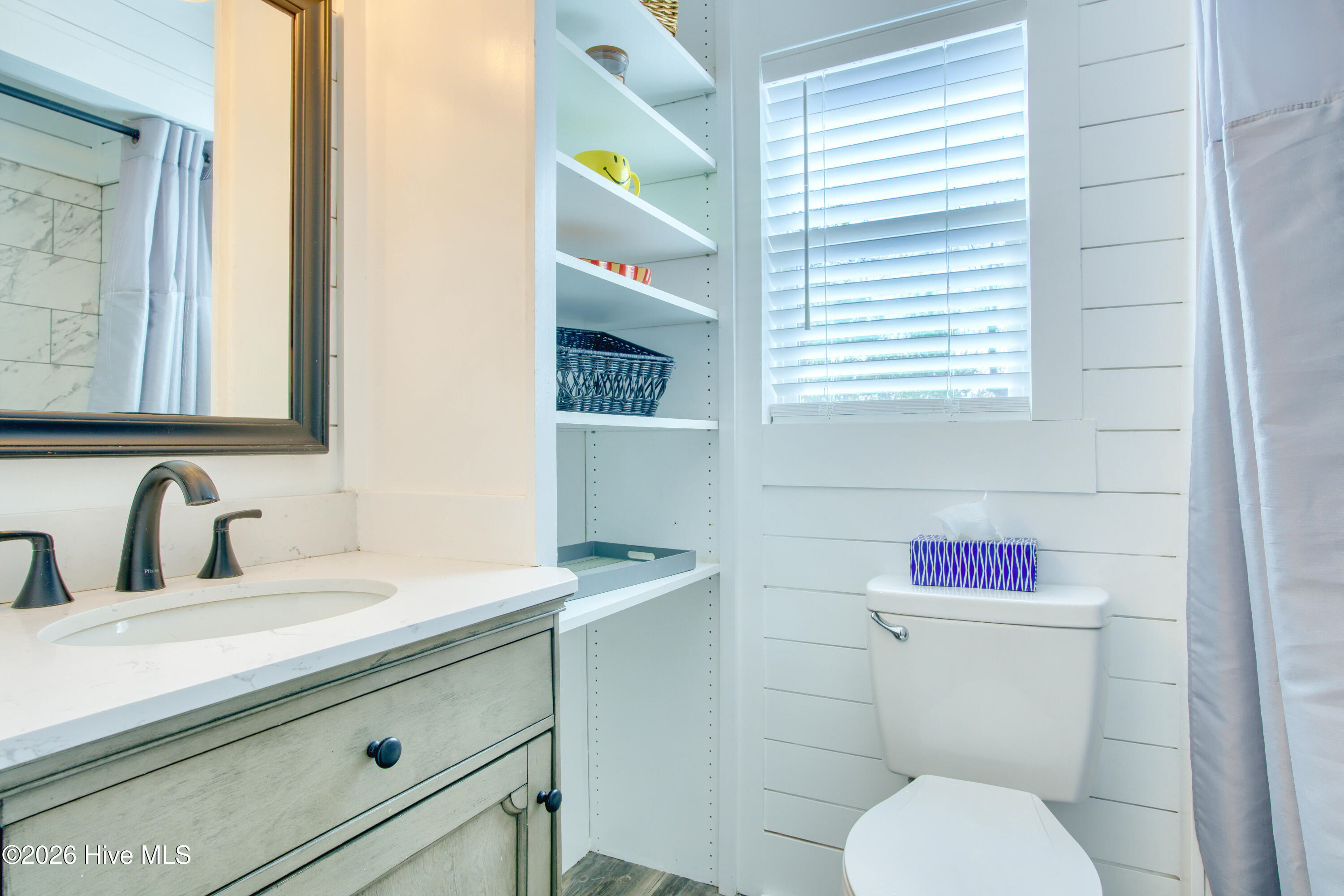 100553669 | Photo 17