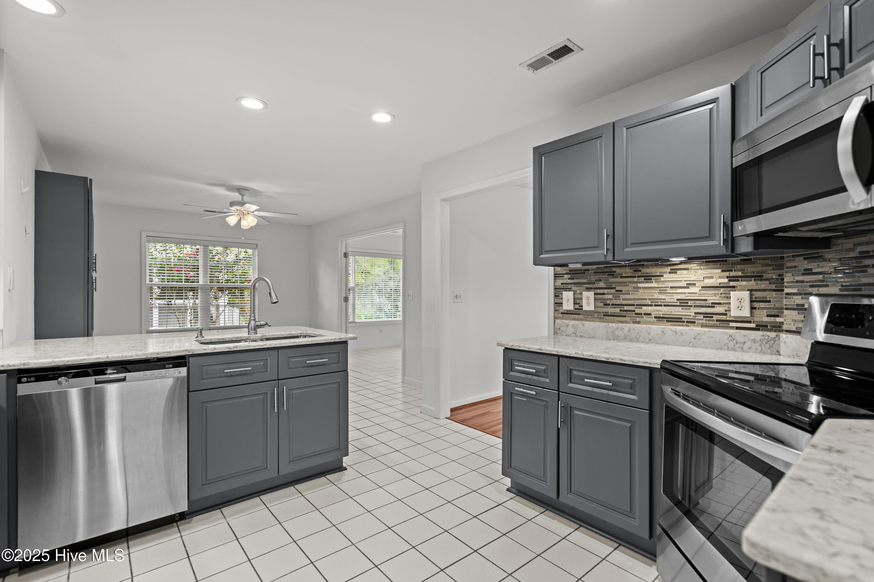 730 Settlers Lane, Kure Beach, NC 28449 – photo 16: 730 Settlers Lane