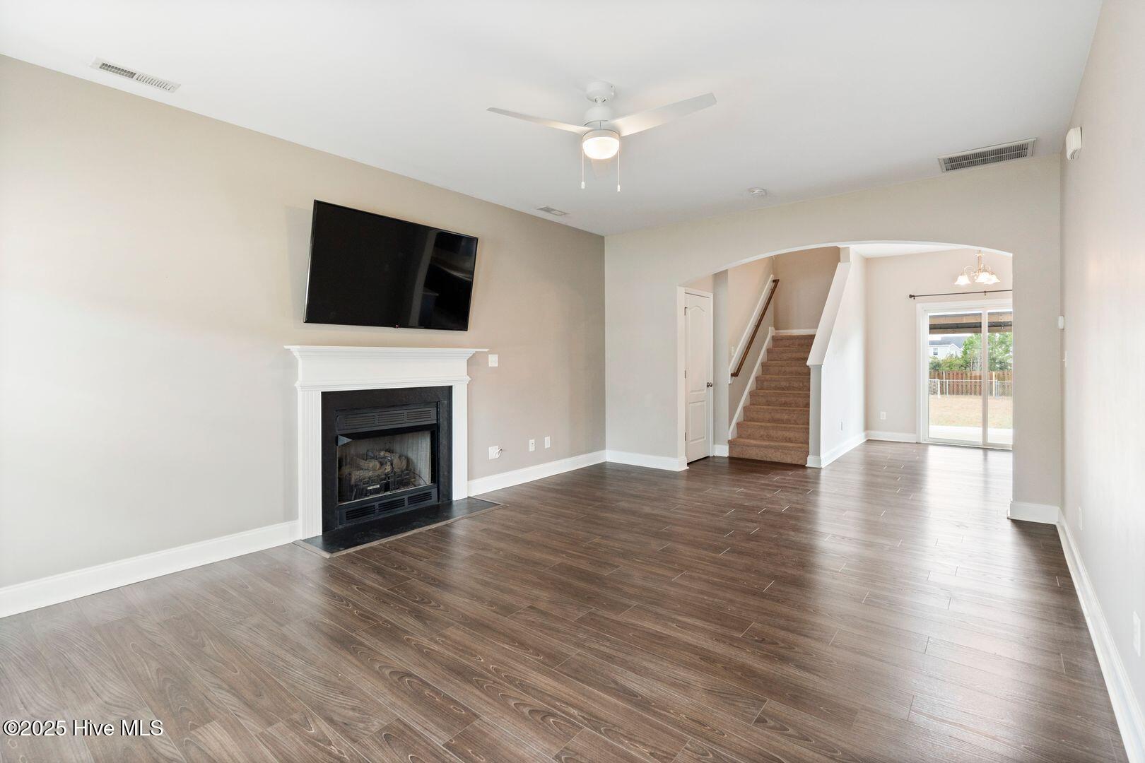 111 Saw Grass Drive, Maple Hill, NC 28454 – photo 6: 6931c397edec4a6464ea4ae8