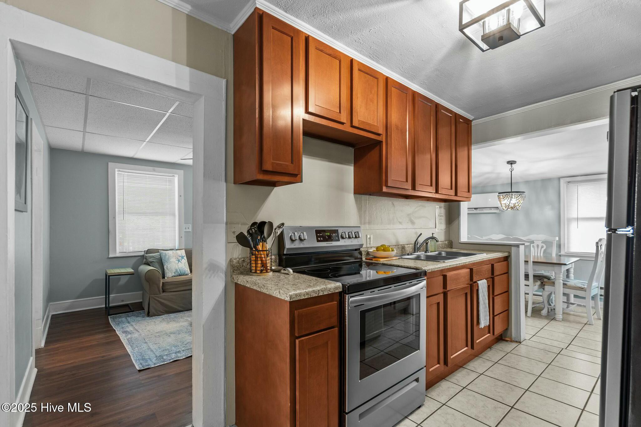 100503107 | Photo 33