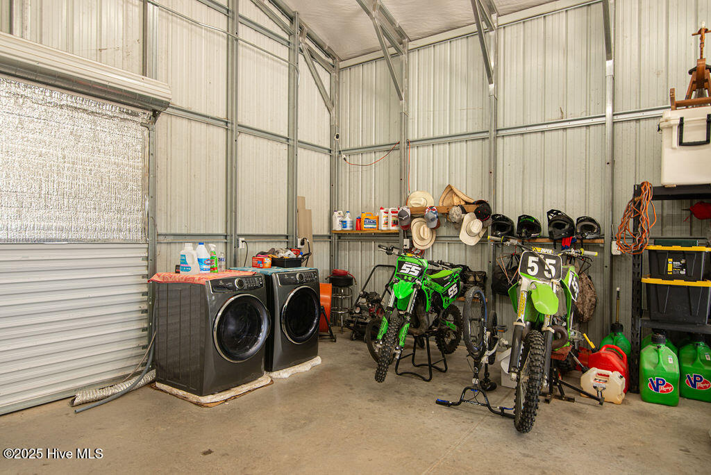 1560 White Oak River Road,Maysville