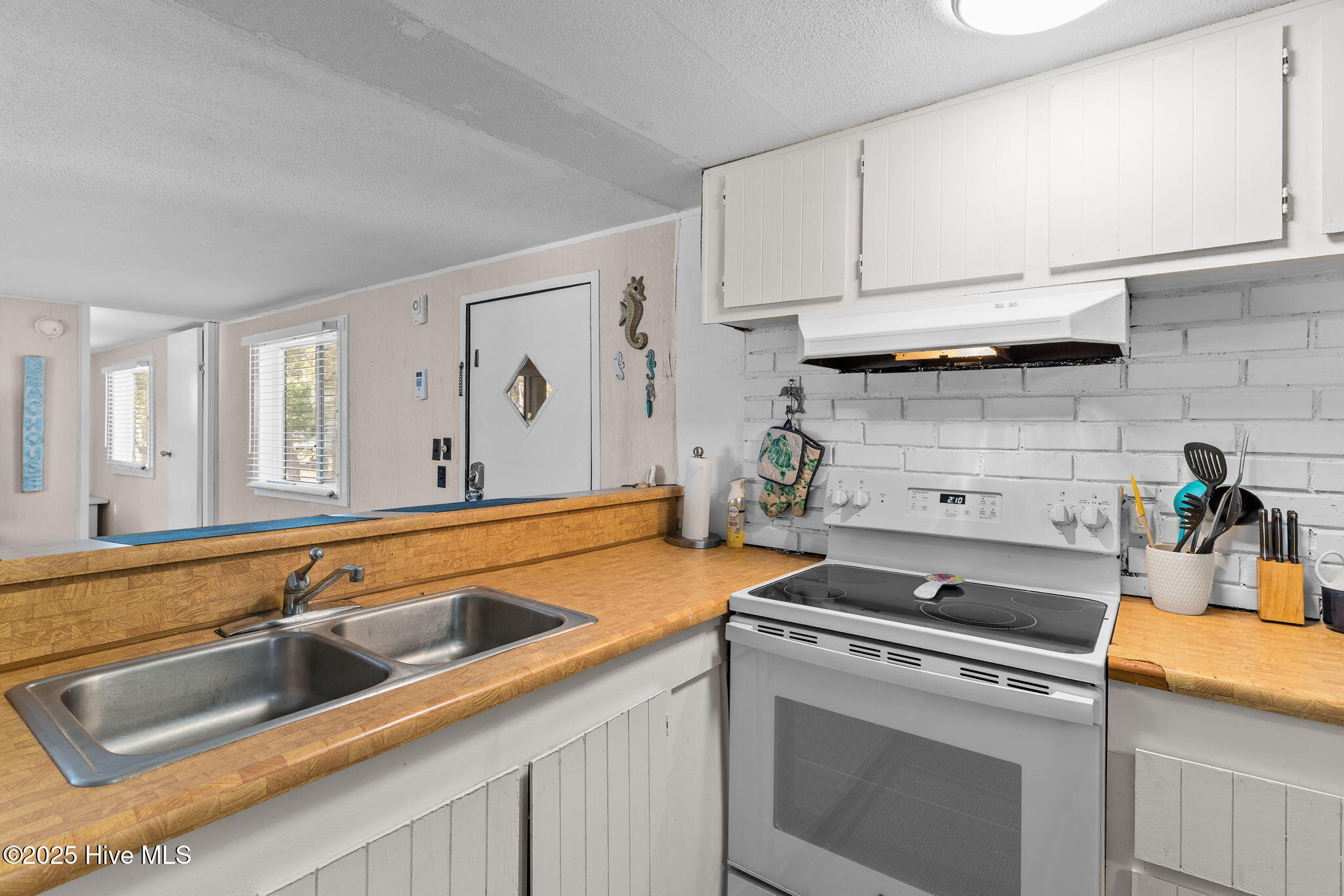 100544898 | Photo 26