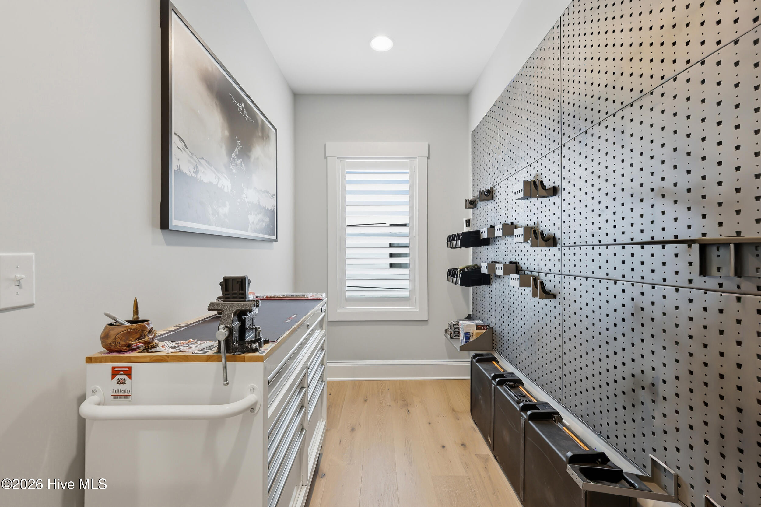 100551729 | Photo 41