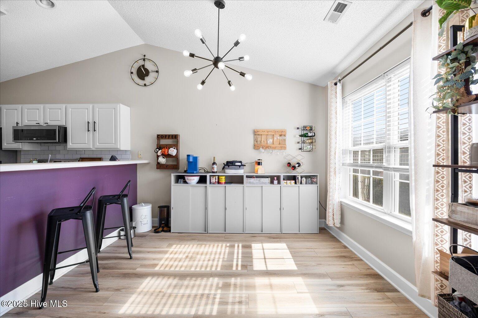 100536897 | Photo 20