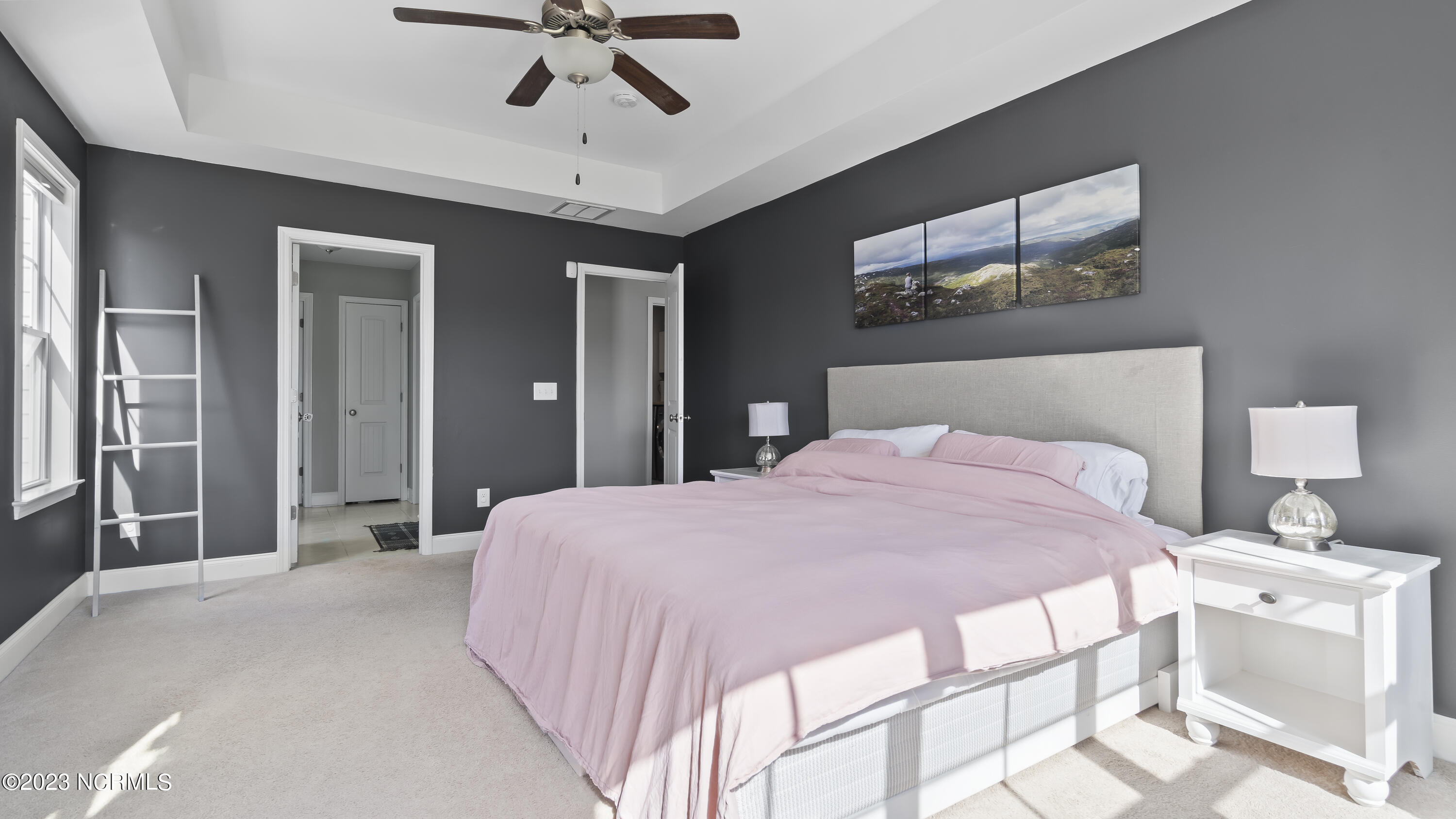 100563607 | Photo 25