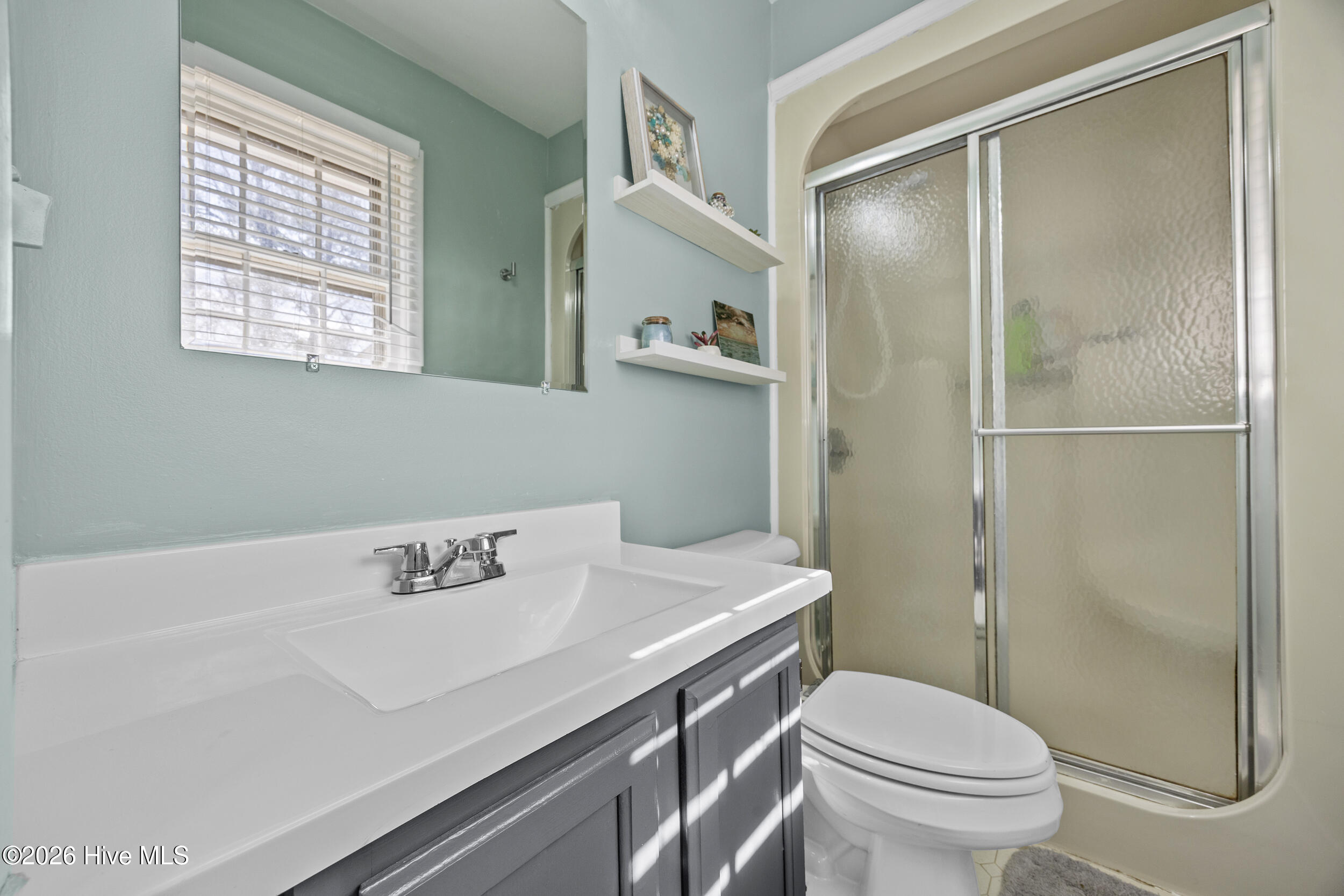 100557168 | Photo 12