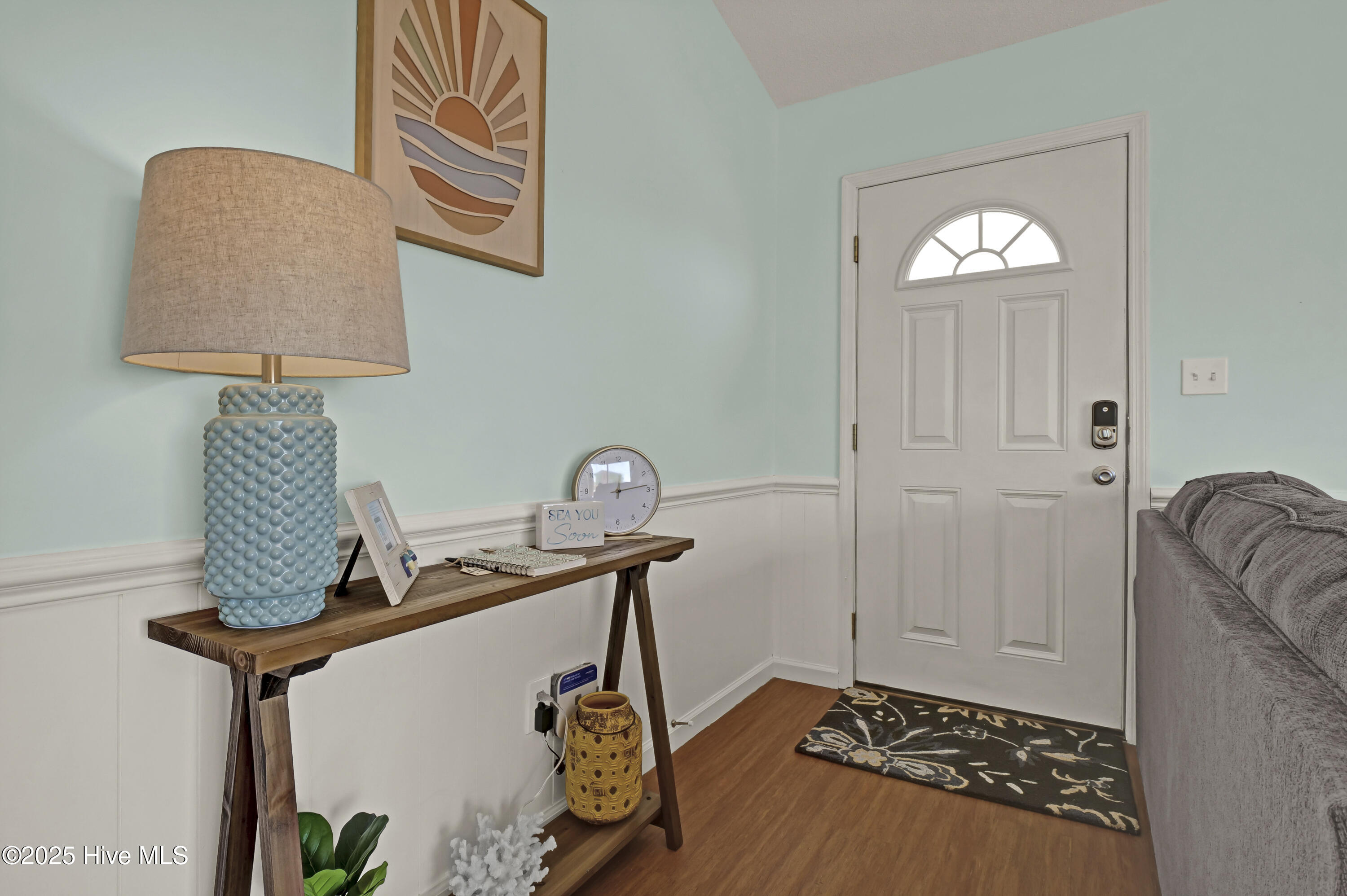 100524197 | Photo 40