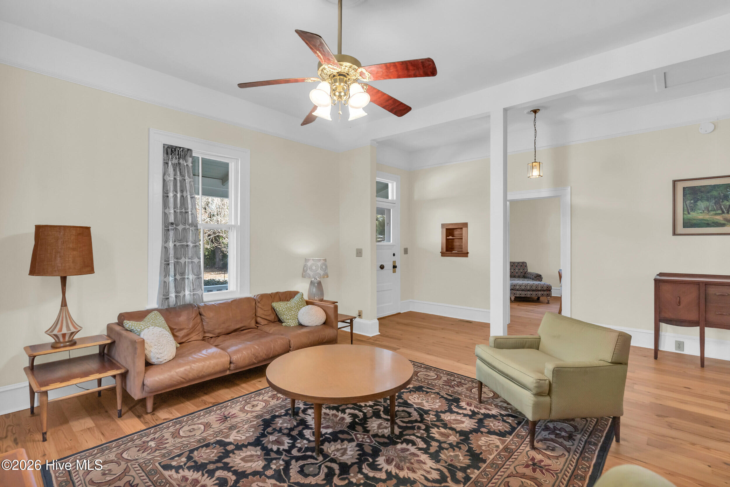 100528129 | Photo 10