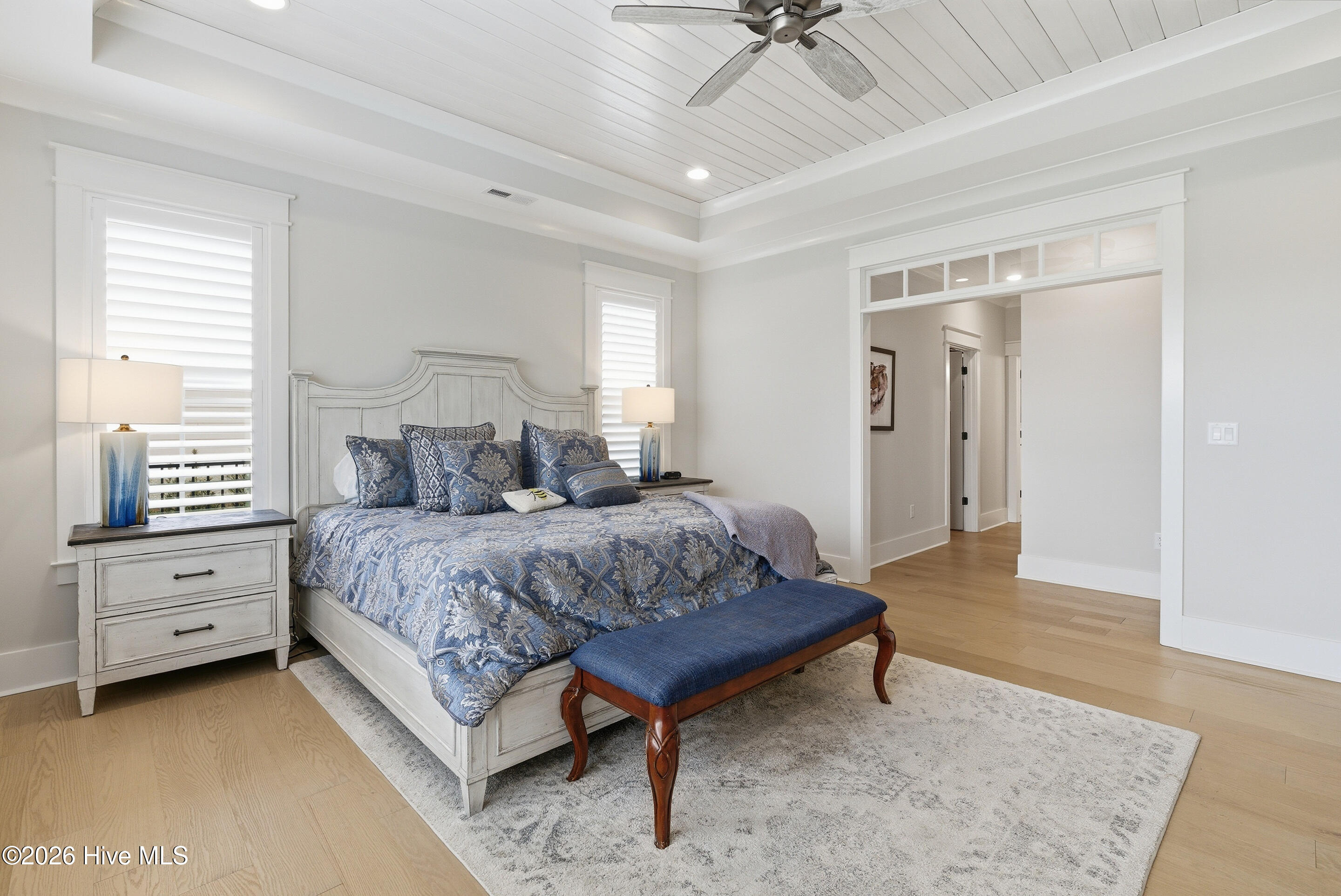 100562941 | Photo 35