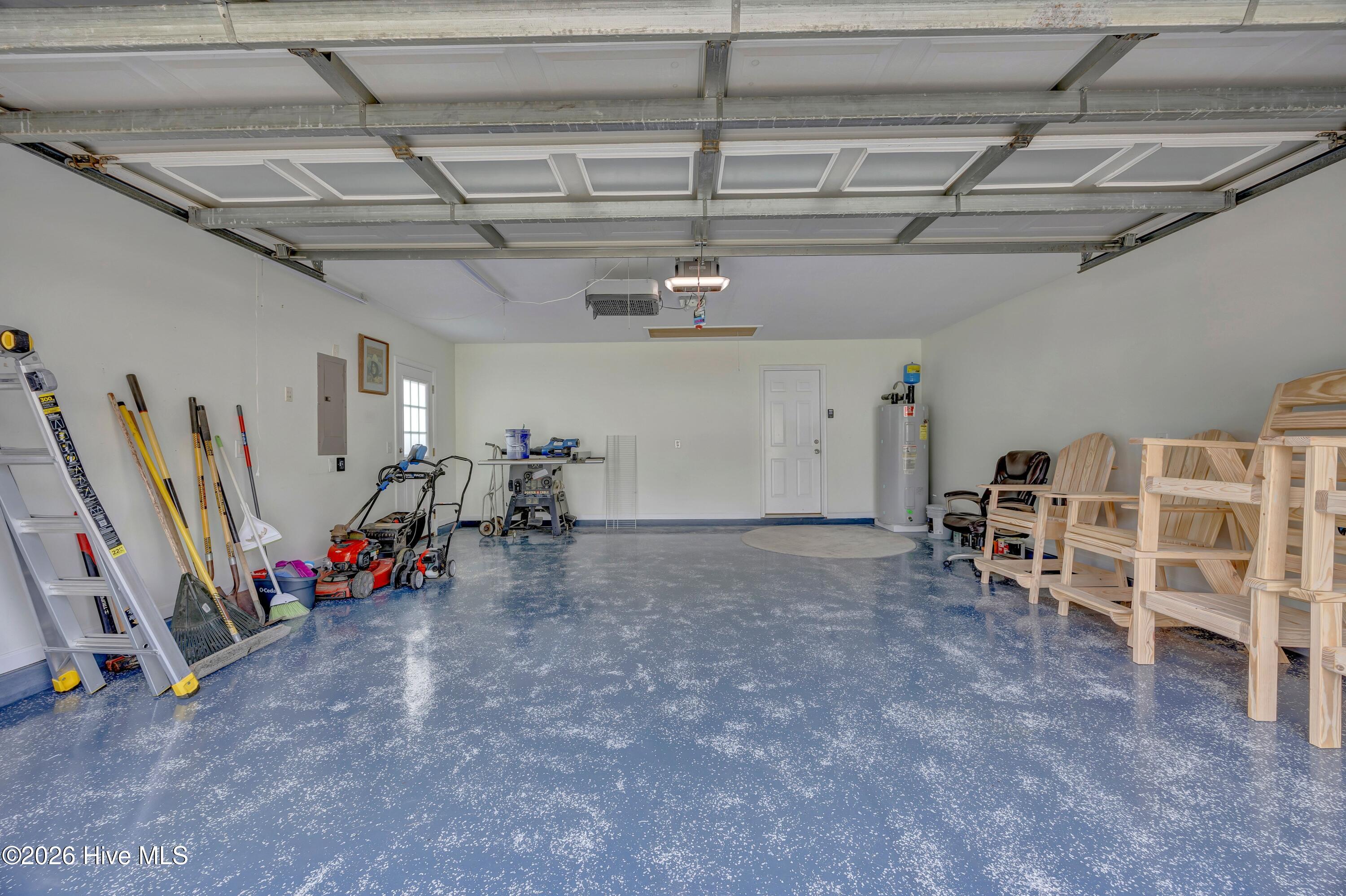 100561417 | Photo 24