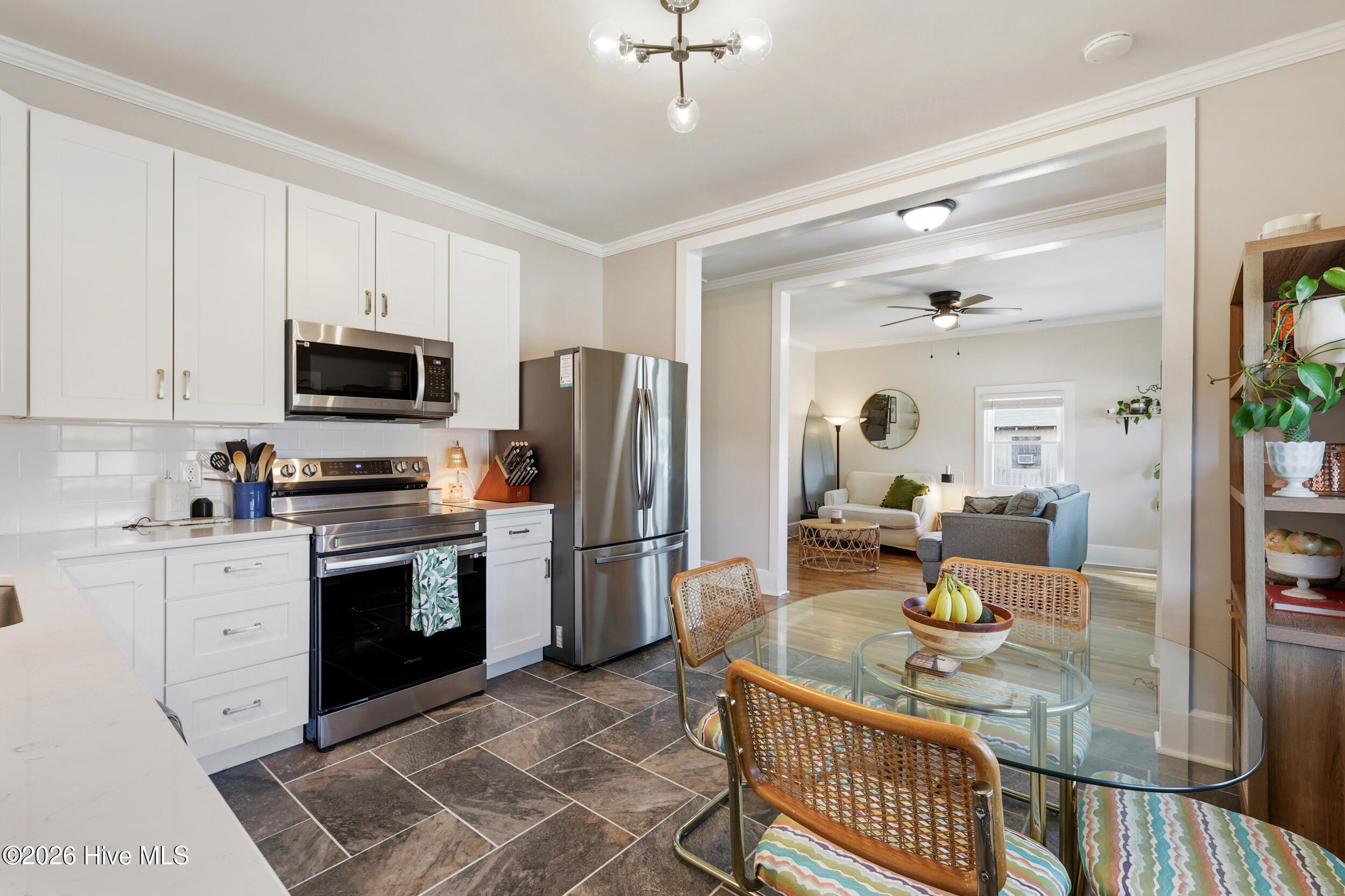 100555490 | Photo 17