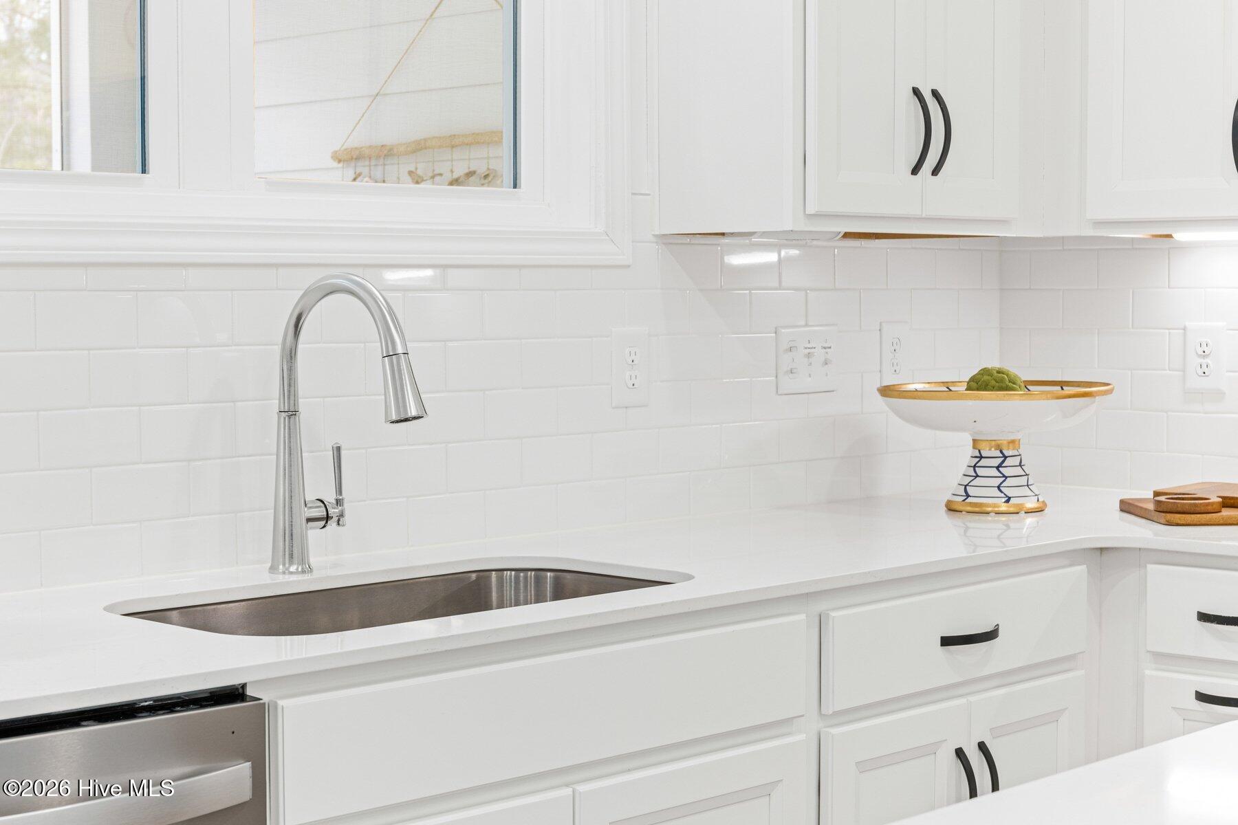 100524415 | Photo 36