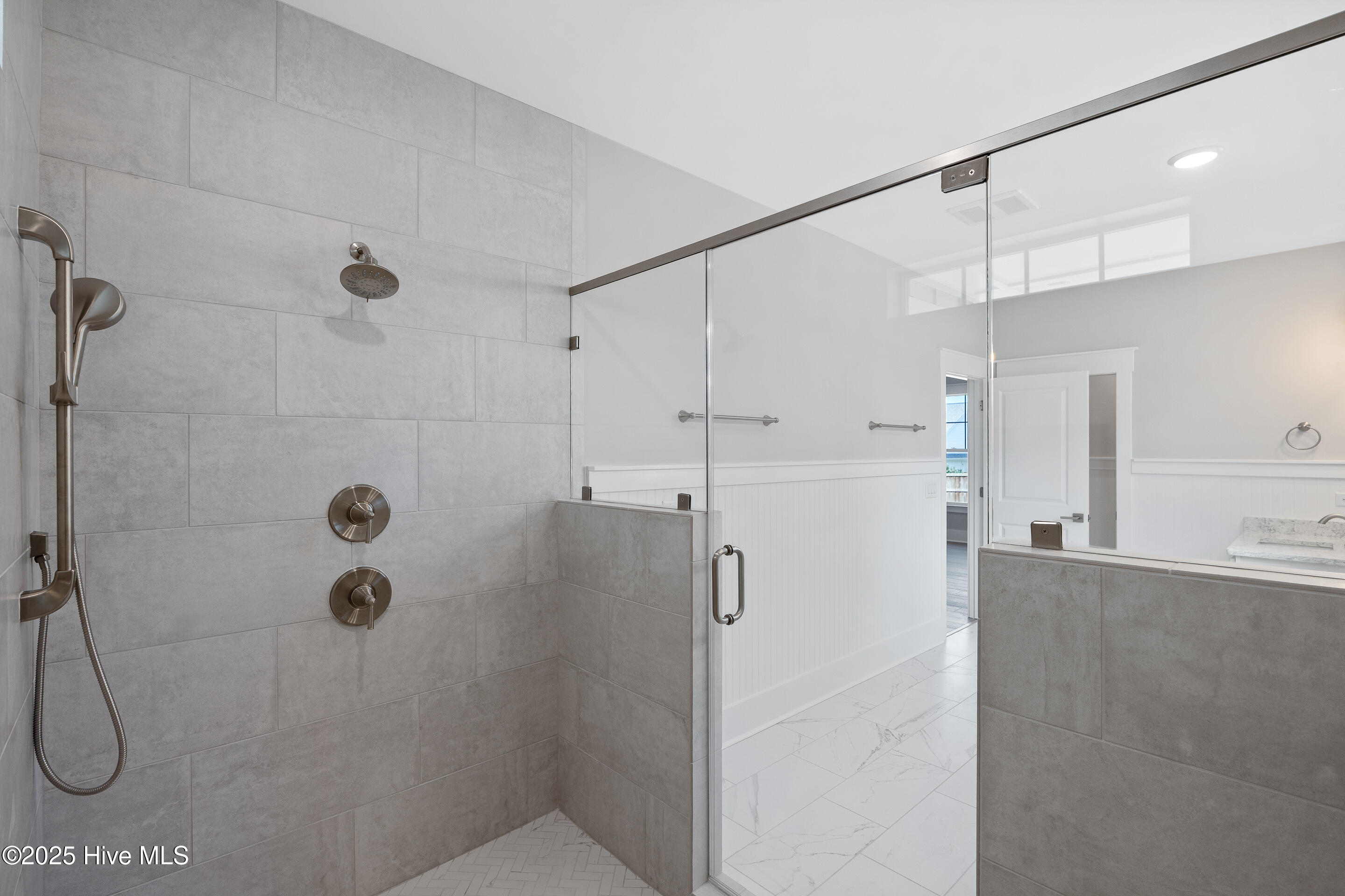 100521793 | Photo 22