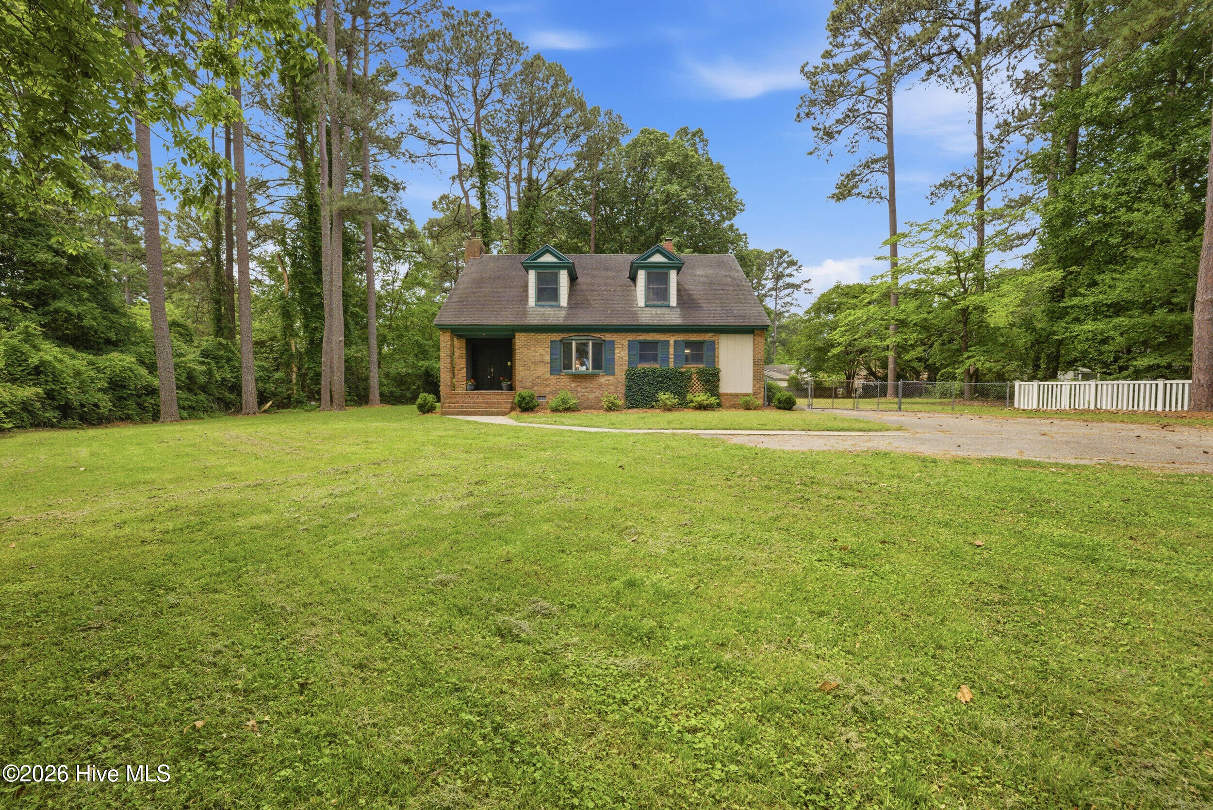 Homes for sale in Elizabeth City, NC | 1507 Rivershore Rd, Elizabeth City, NC 27909 | MLS# 100573312