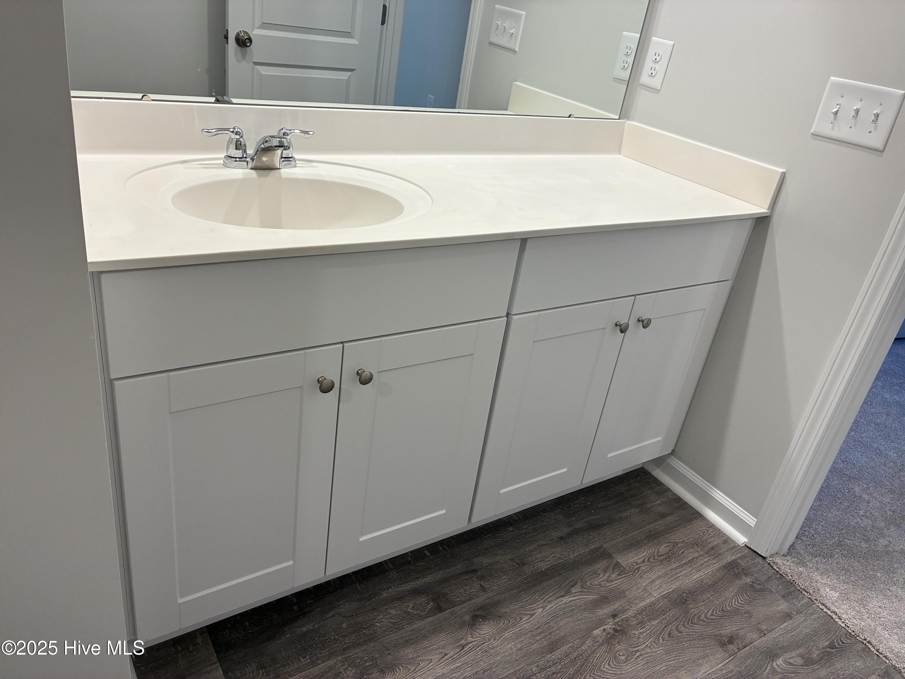 100543140 | Photo 32