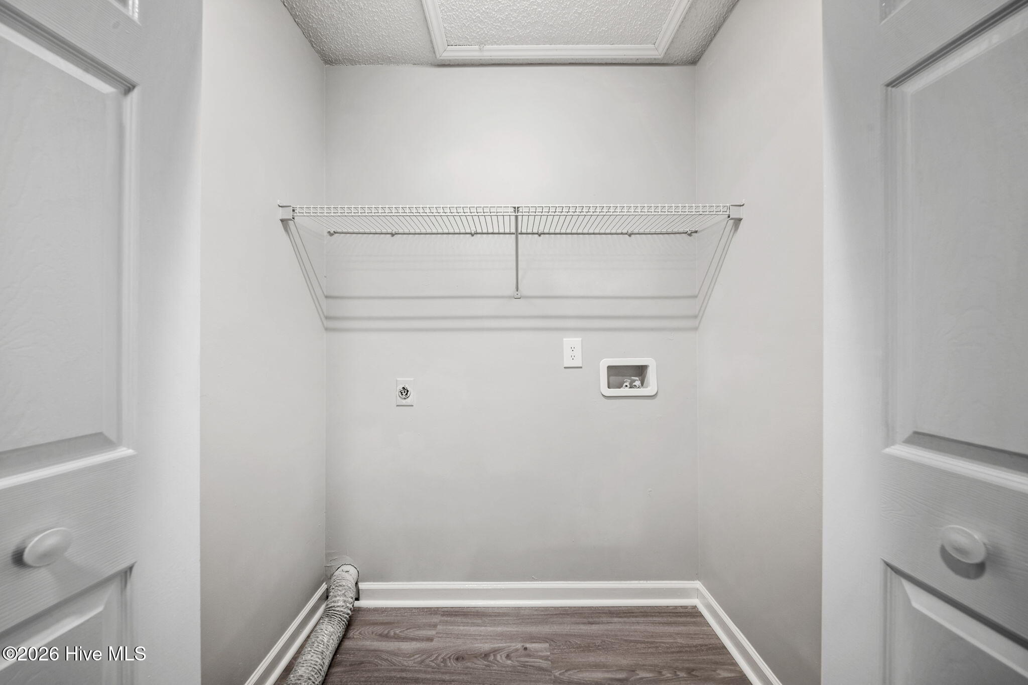 100565173 | Photo 37