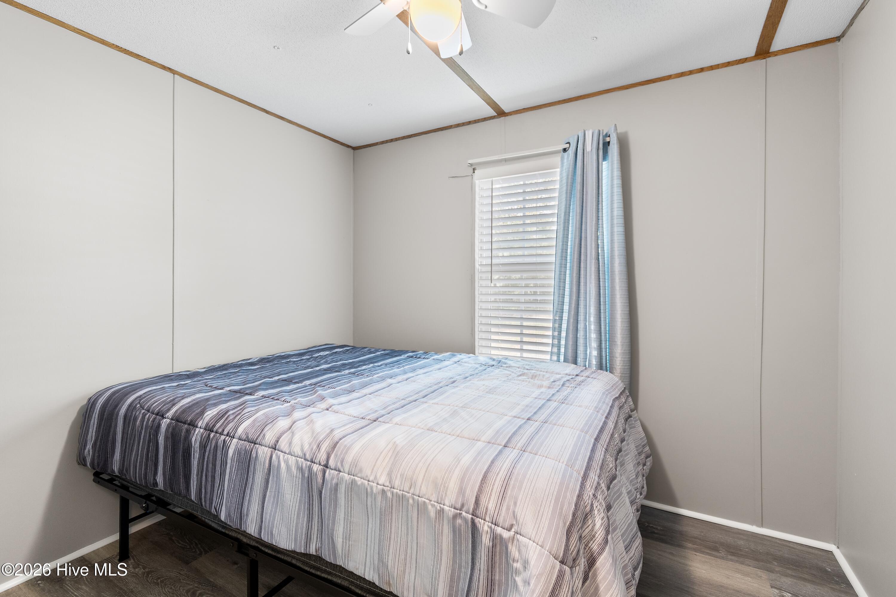 100565764 | Photo 25