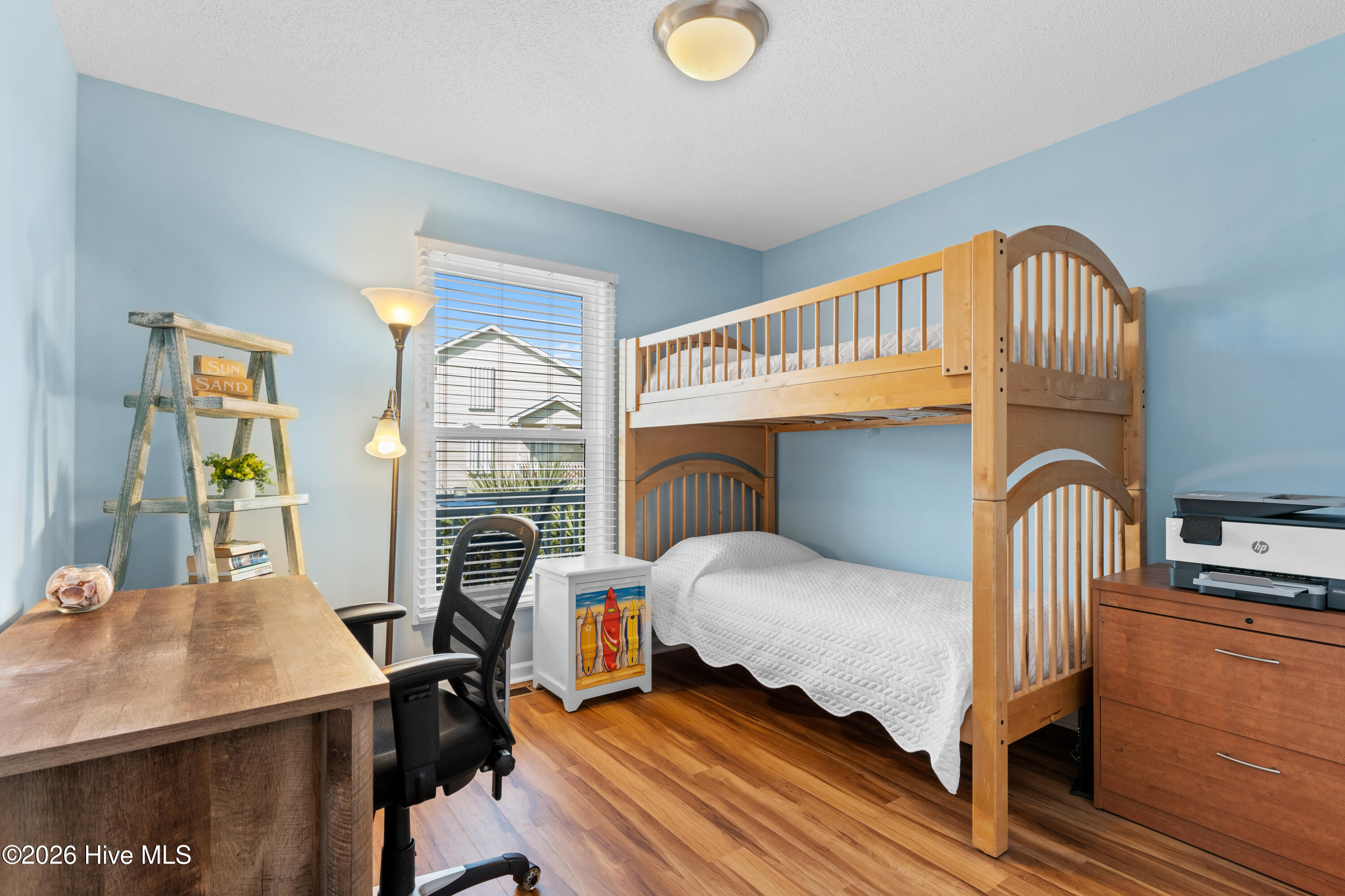 100560754 | Photo 45