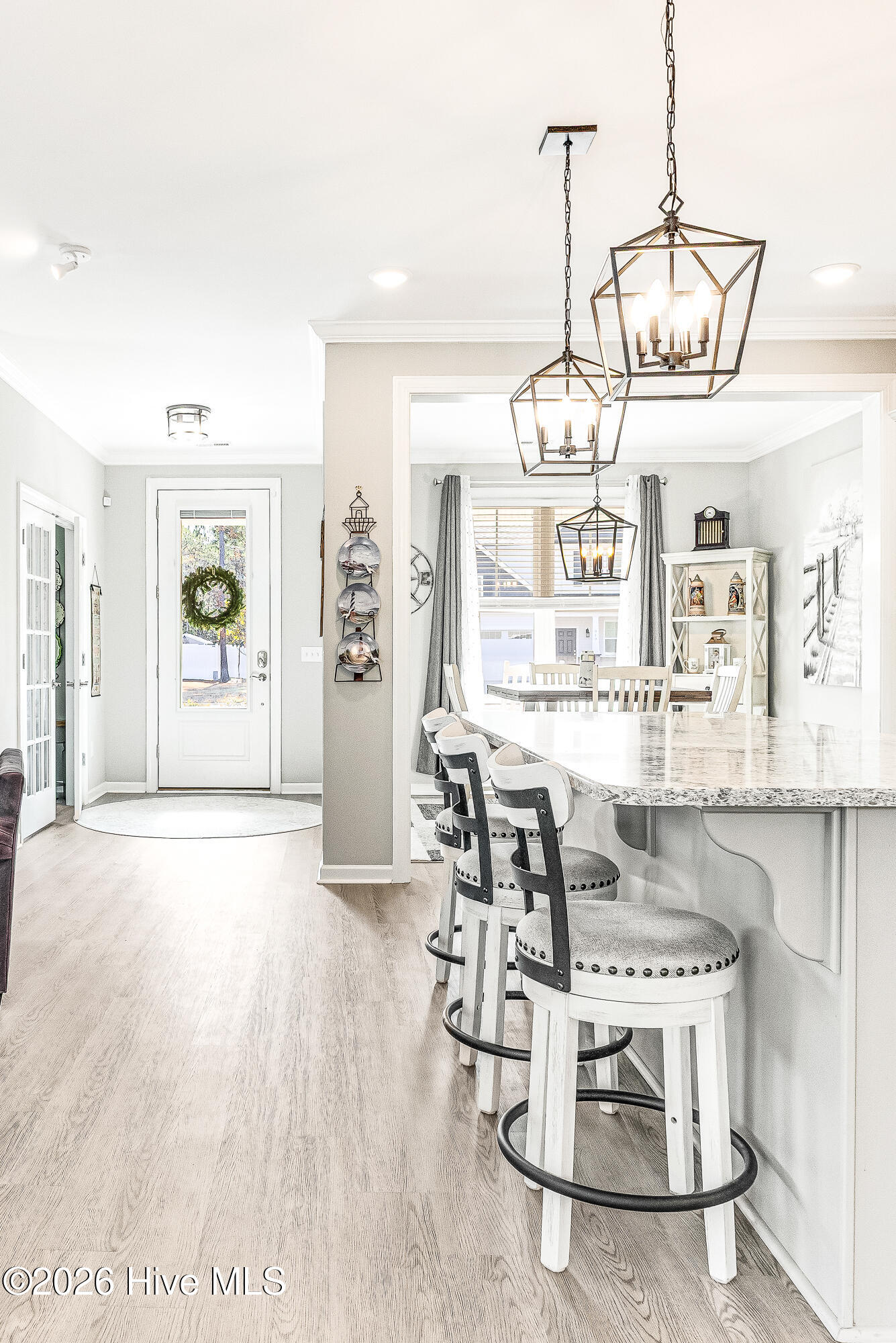 100561290 | Photo 16