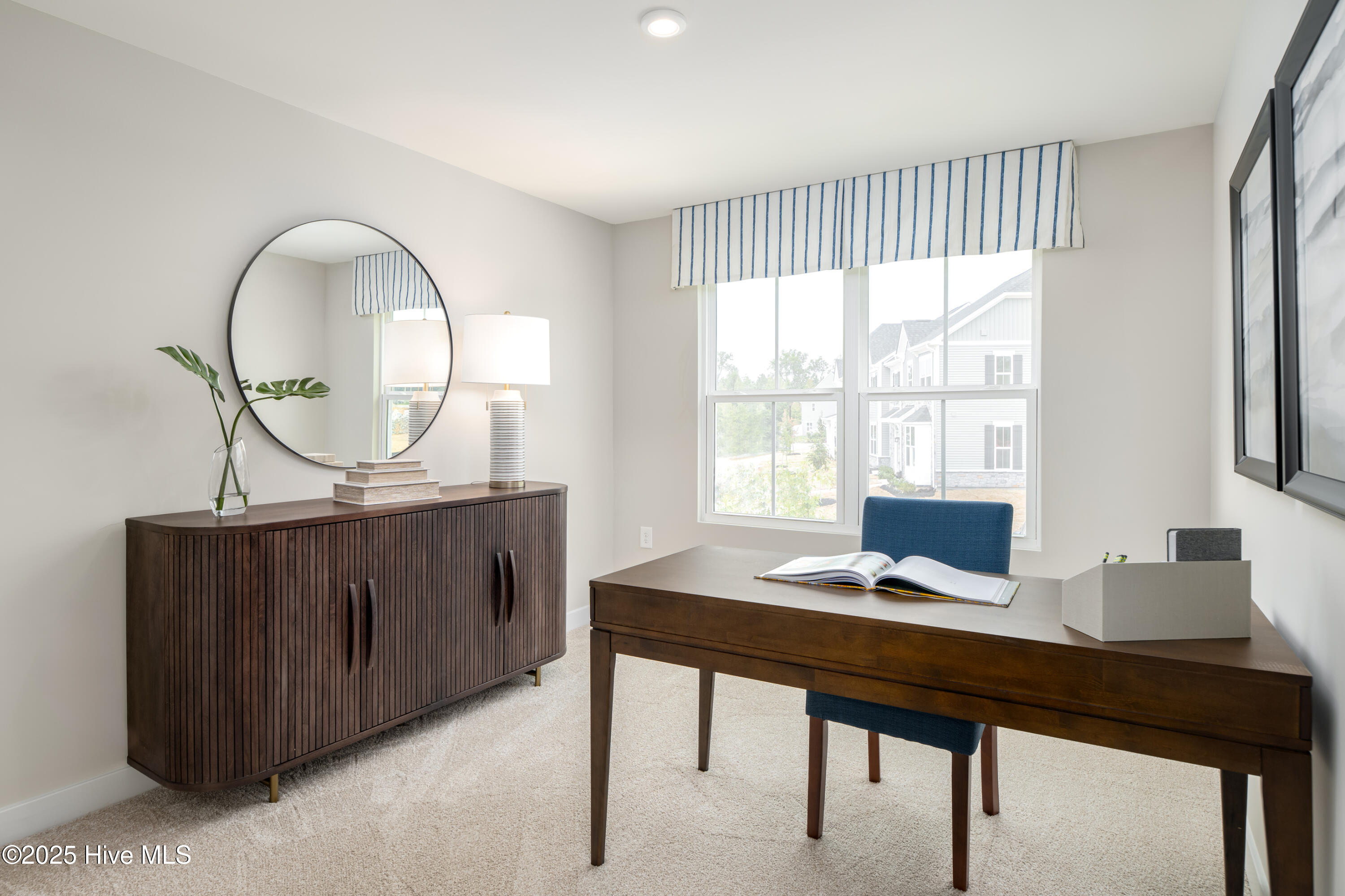 100545667 | Photo 10