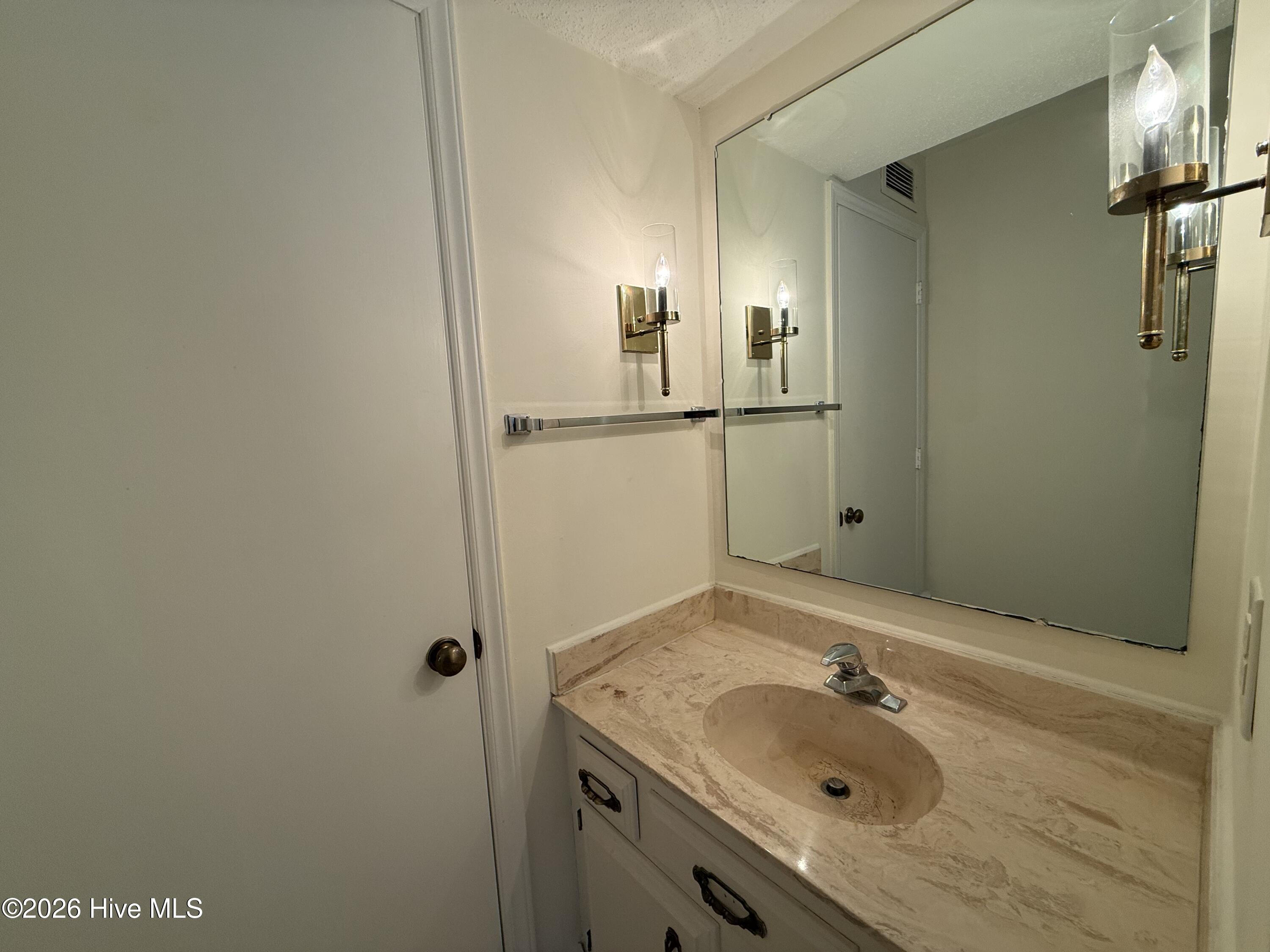 155 Beaufort Court, Morehead City, NC, 28557