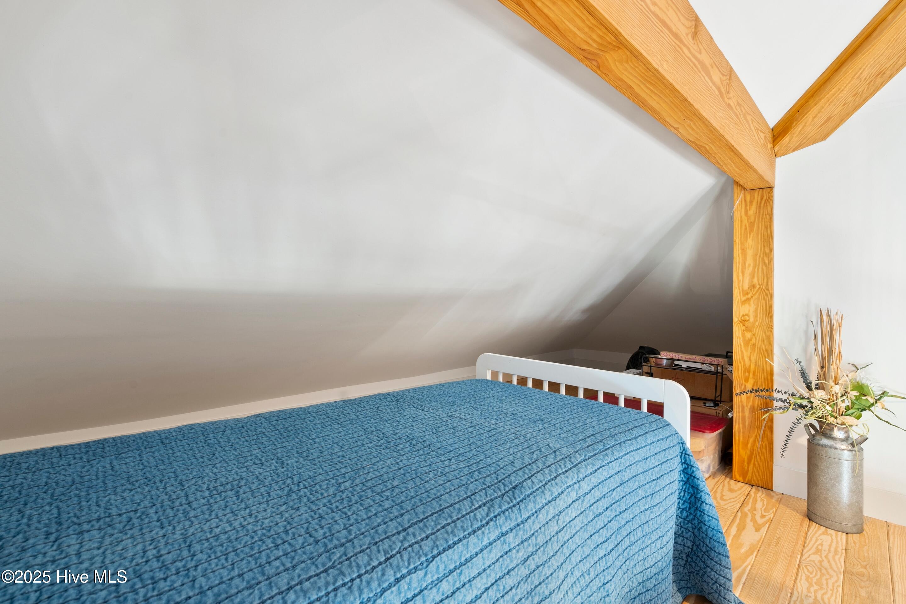 100538504 | Photo 40