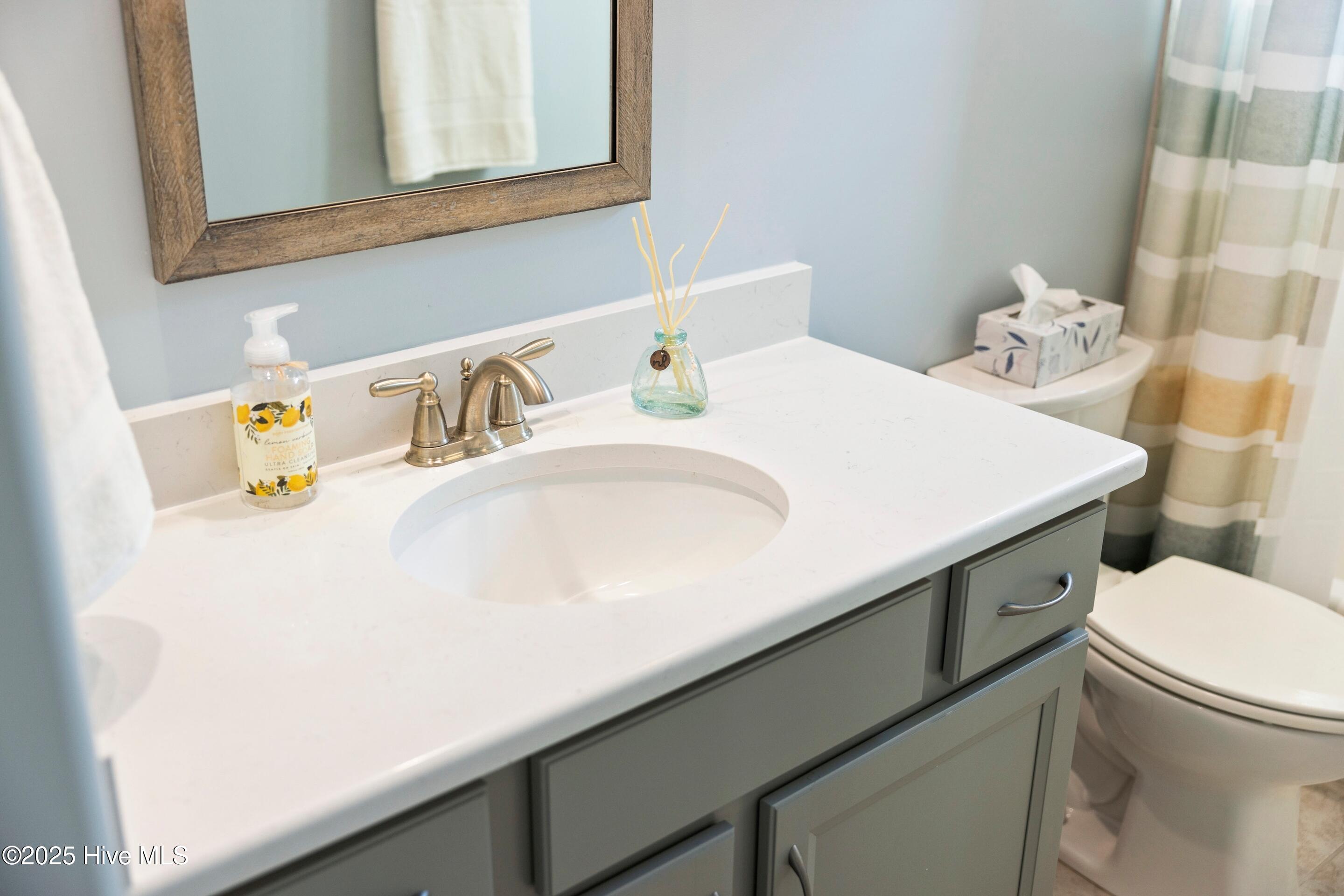 100558361 | Photo 40