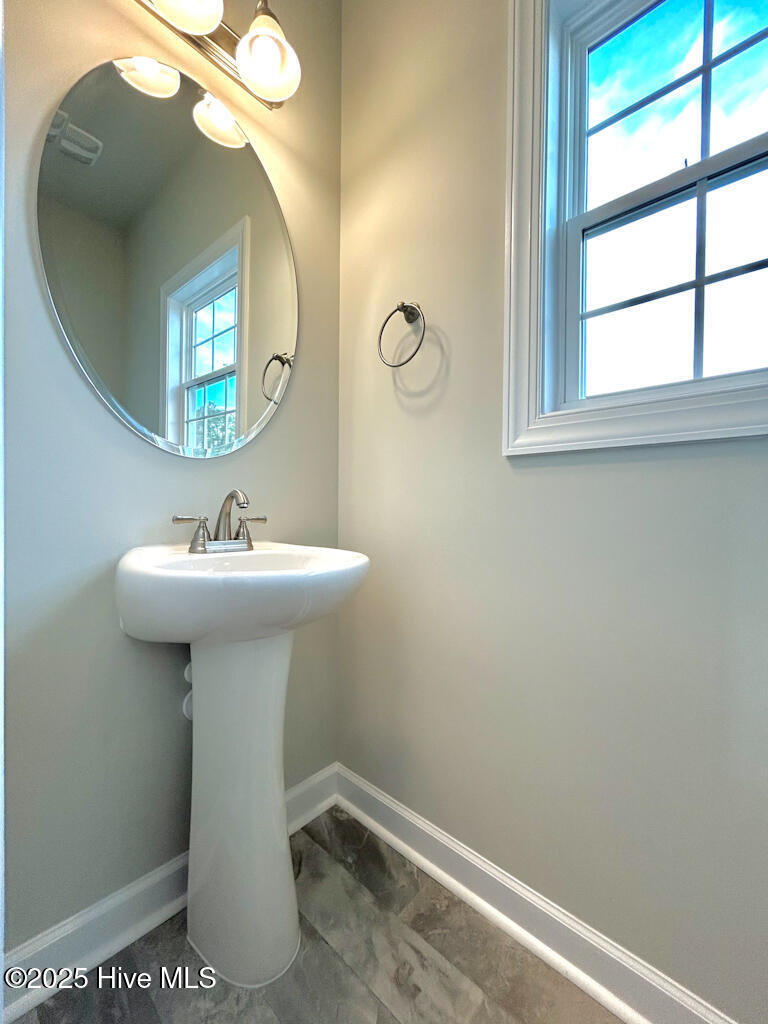 100522198 | Photo 29