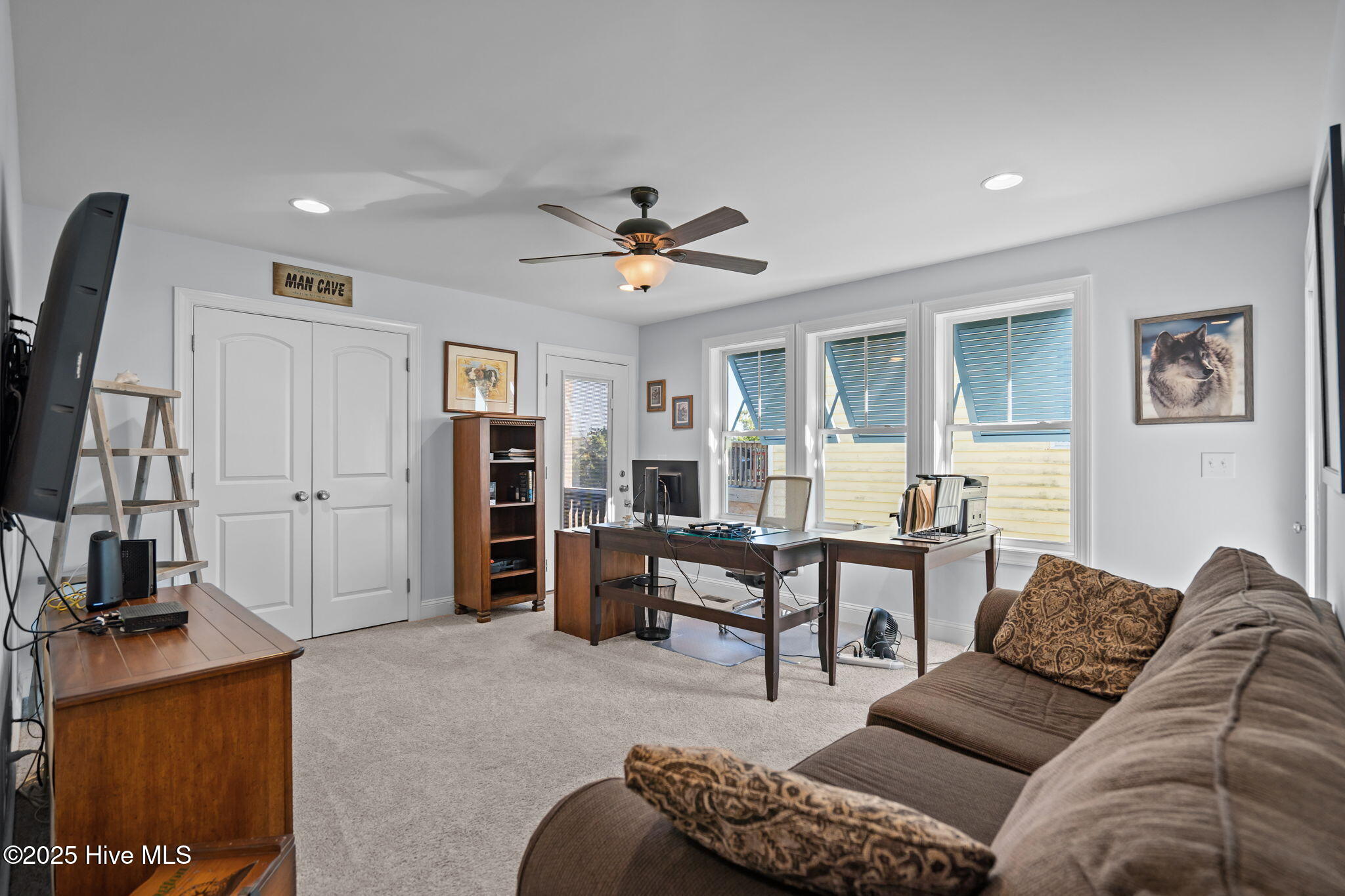 100543391 | Photo 34