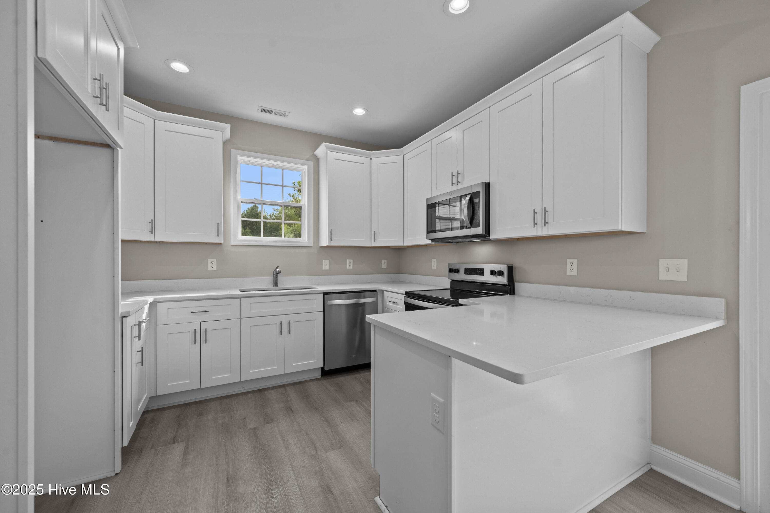 113 Grander Court, Sneads Ferry, NC 28460 – photo 12: 113 GRANDER KITCHEN