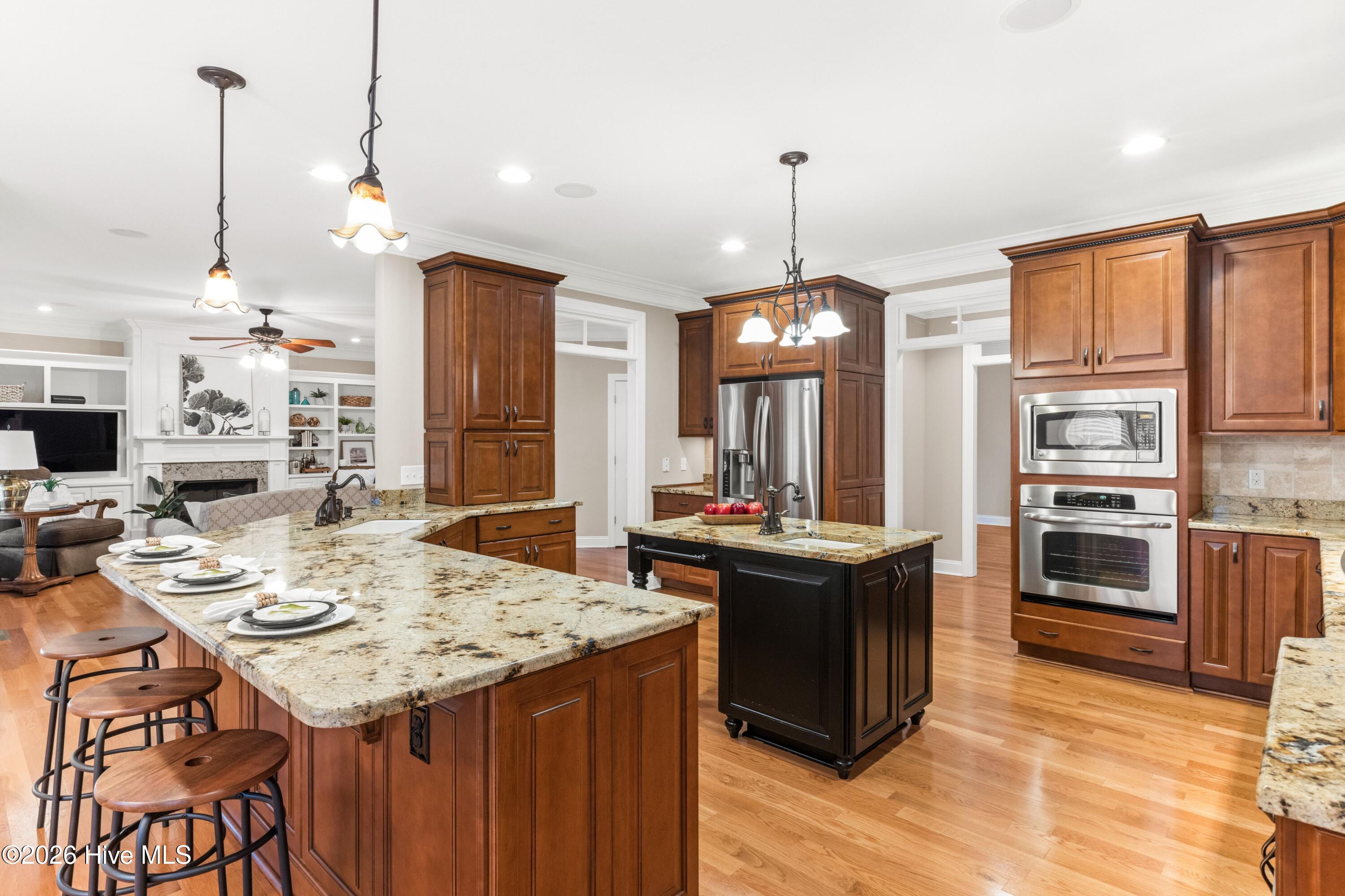 100560596 | Photo 18