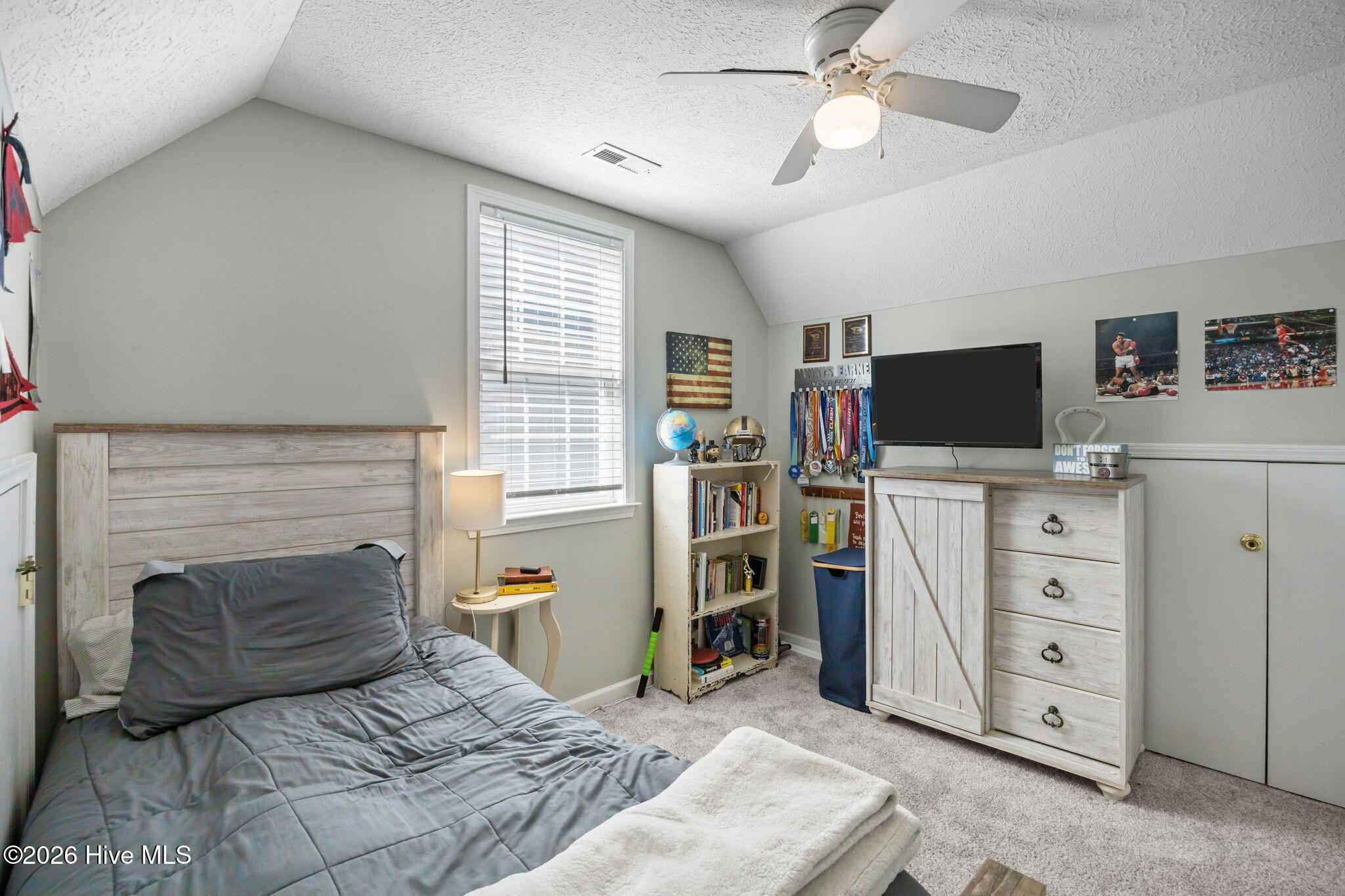 100566425 | Photo 20